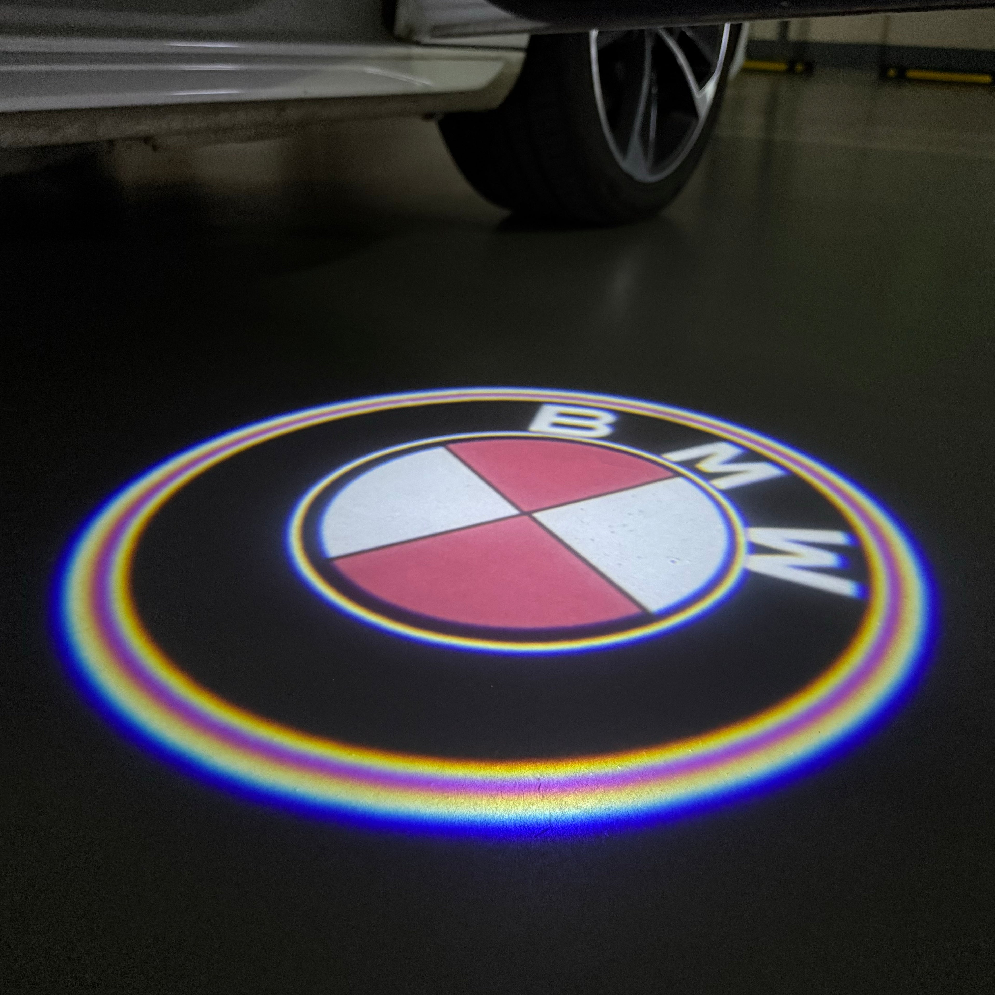 BMW M3 LOGO PROJECTOR LIGHTS Nr.24 (الكمية 1 = 1 مجموعة / 2 أضواء باب)