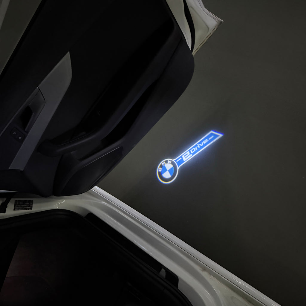 BMW M3 LOGO PROJECTOR LIGHTS Nr.24 (الكمية 1 = 1 مجموعة / 2 أضواء باب)