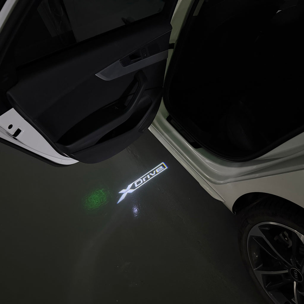 BMW M3 LOGO PROJECTOR LIGHTS Nr.24 (الكمية 1 = 1 مجموعة / 2 أضواء باب)