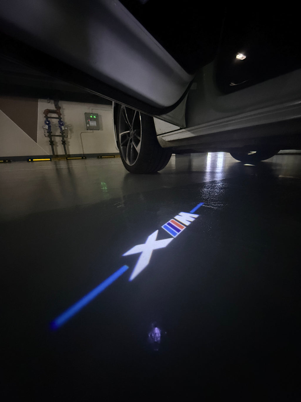 BMW M3 LOGO PROJECTOR LIGHTS Nr.24 (الكمية 1 = 1 مجموعة / 2 أضواء باب)