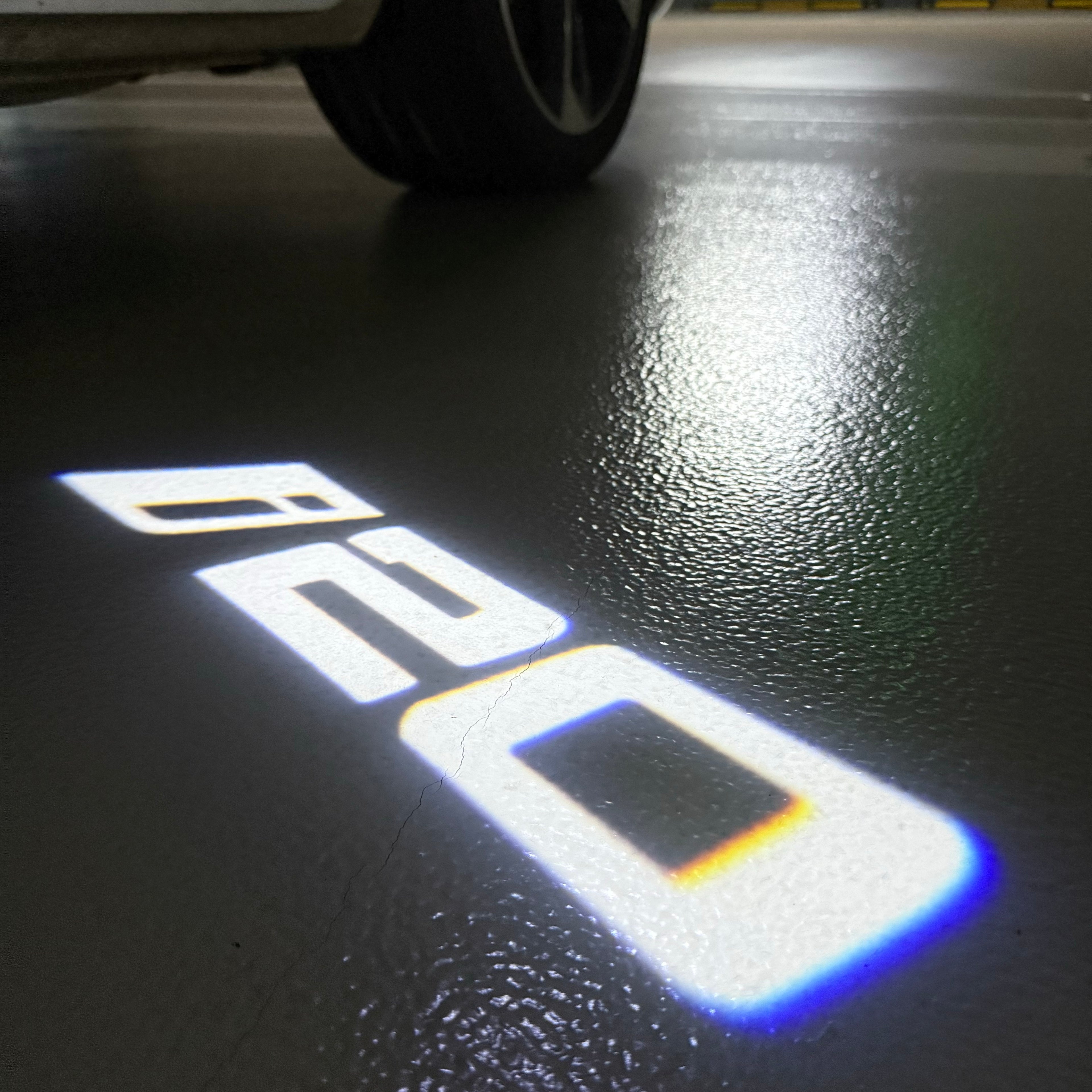 BMW M3 LOGO PROJECTOR LIGHTS Nr.24 (الكمية 1 = 1 مجموعة / 2 أضواء باب)