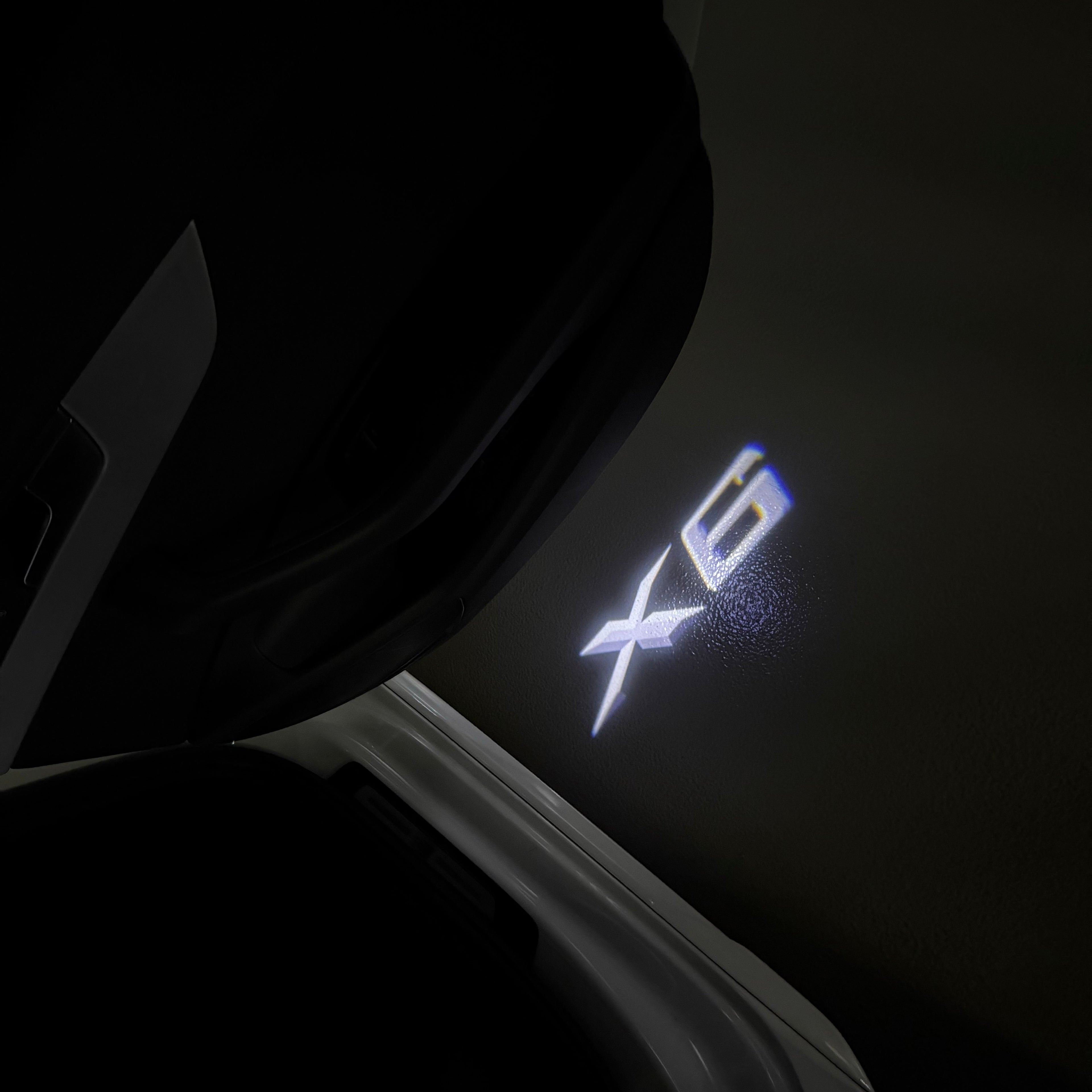 BMW M3 LOGO PROJECTOR LIGHTS Nr.24 (الكمية 1 = 1 مجموعة / 2 أضواء باب)