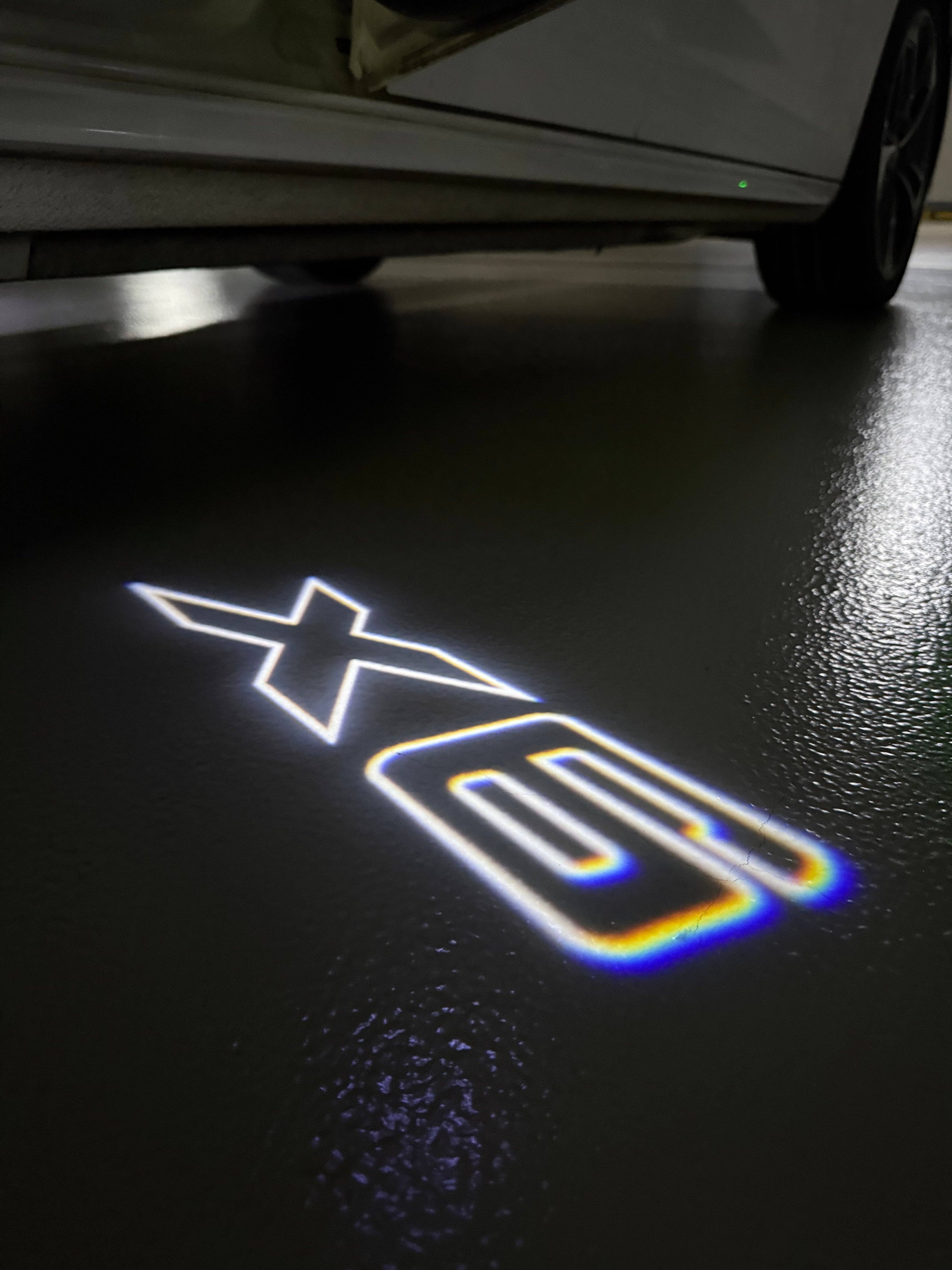 BMW M3 LOGO PROJECTOR LIGHTS Nr.24 (الكمية 1 = 1 مجموعة / 2 أضواء باب)