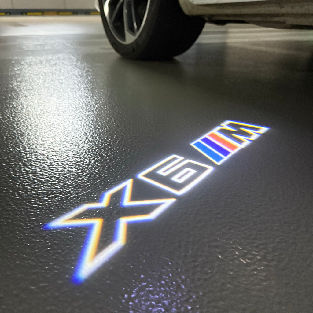 BMW M3 LOGO PROJECTOR LIGHTS Nr.24 (الكمية 1 = 1 مجموعة / 2 أضواء باب)