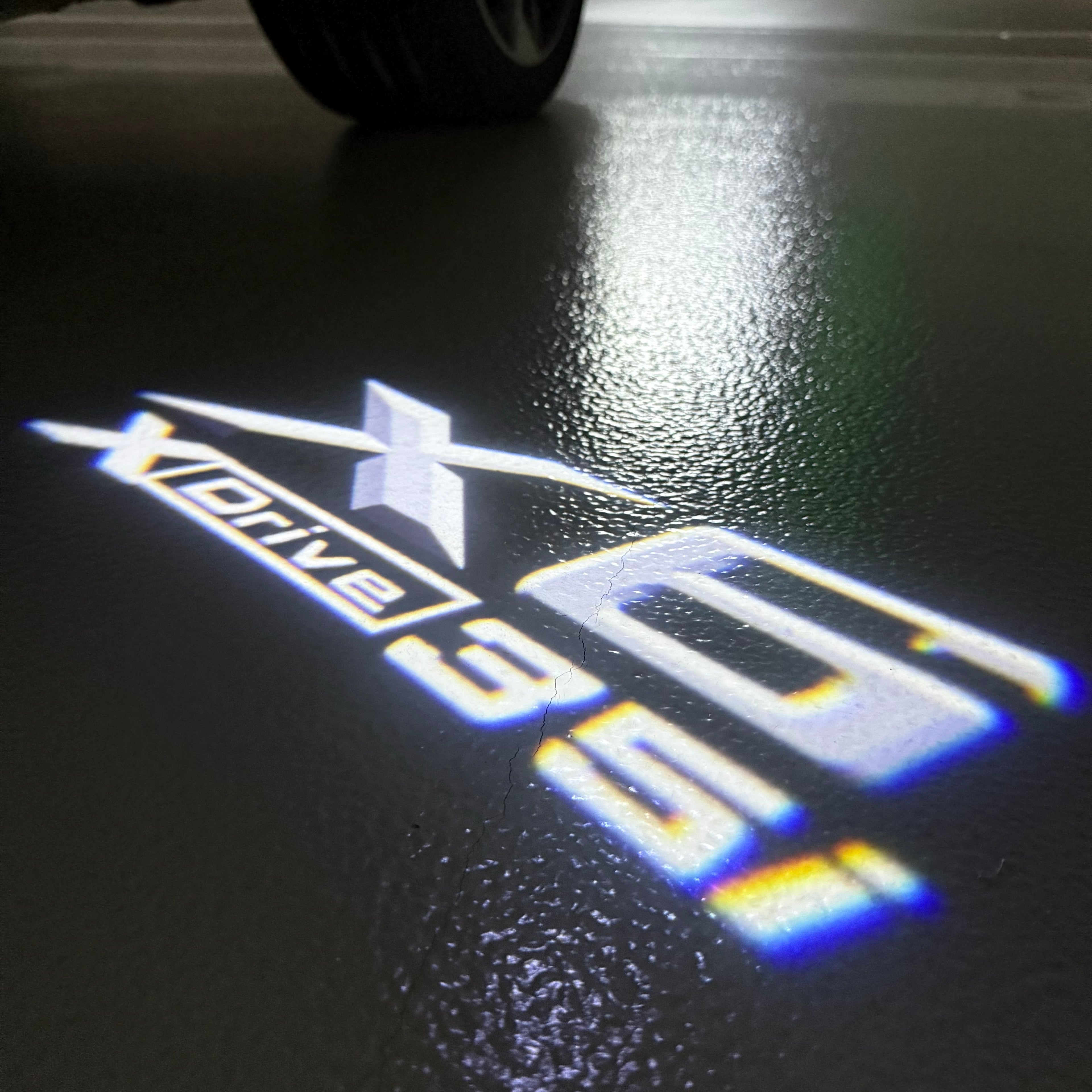 BMW M3 LOGO PROJECTOR LIGHTS Nr.24 (الكمية 1 = 1 مجموعة / 2 أضواء باب)