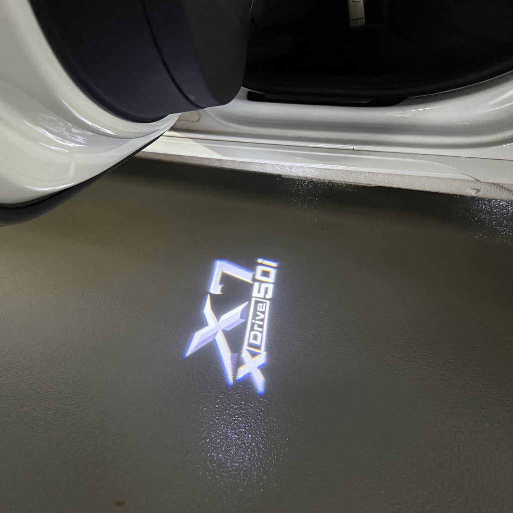 BMW M3 LOGO PROJECTOR LIGHTS Nr.24 (الكمية 1 = 1 مجموعة / 2 أضواء باب)