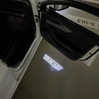 BMW M3 LOGO PROJECTOR LIGHTS Nr.24 (الكمية 1 = 1 مجموعة / 2 أضواء باب)