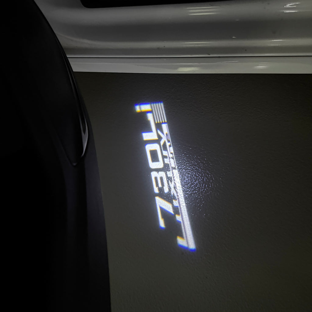 BMW M3 LOGO PROJECTOR LIGHTS Nr.24 (الكمية 1 = 1 مجموعة / 2 أضواء باب)