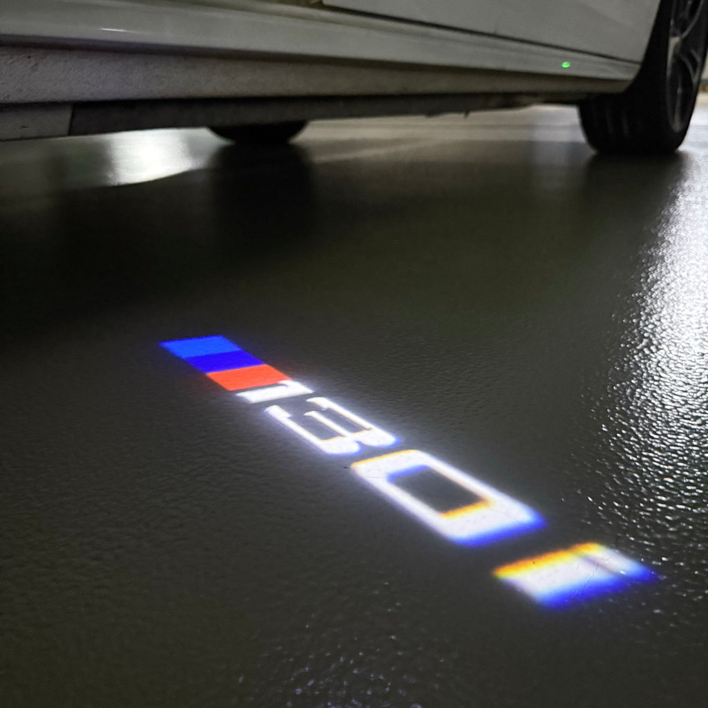 BMW M3 LOGO PROJECTOR LIGHTS Nr.24 (الكمية 1 = 1 مجموعة / 2 أضواء باب)