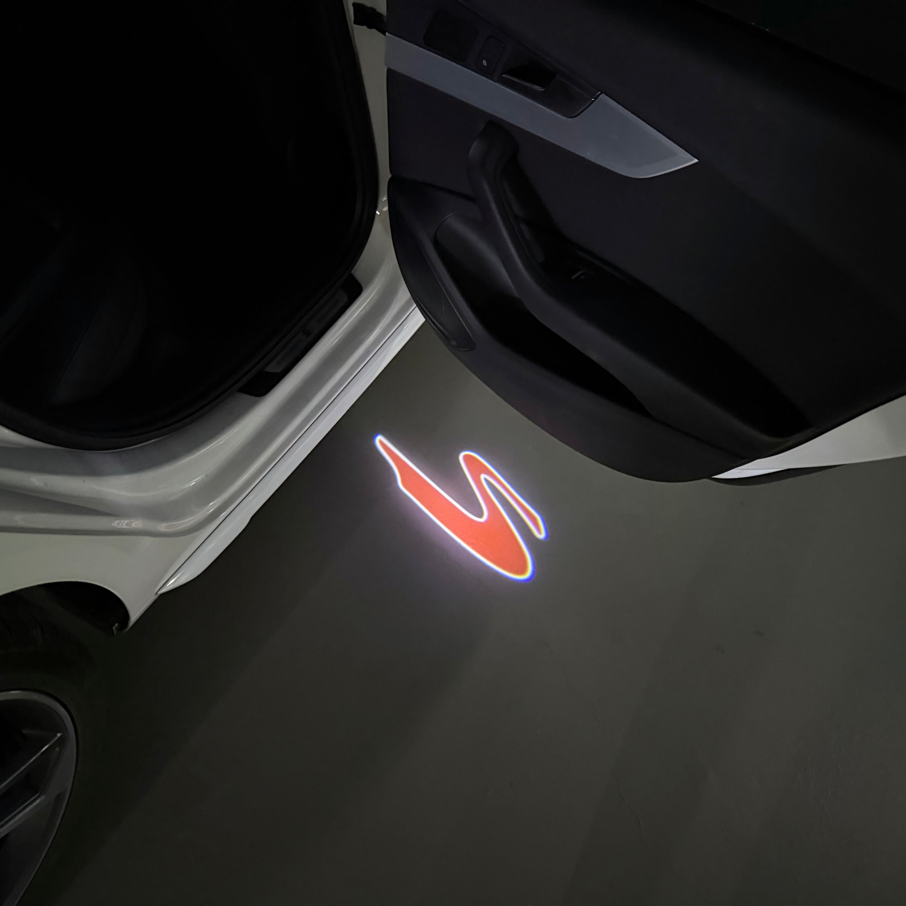 TOYOTA  SUPRA    LOGO PROJECROTR LIGHTS  (quantity 1 = 1 sets/2 door lights) Nr.0G36