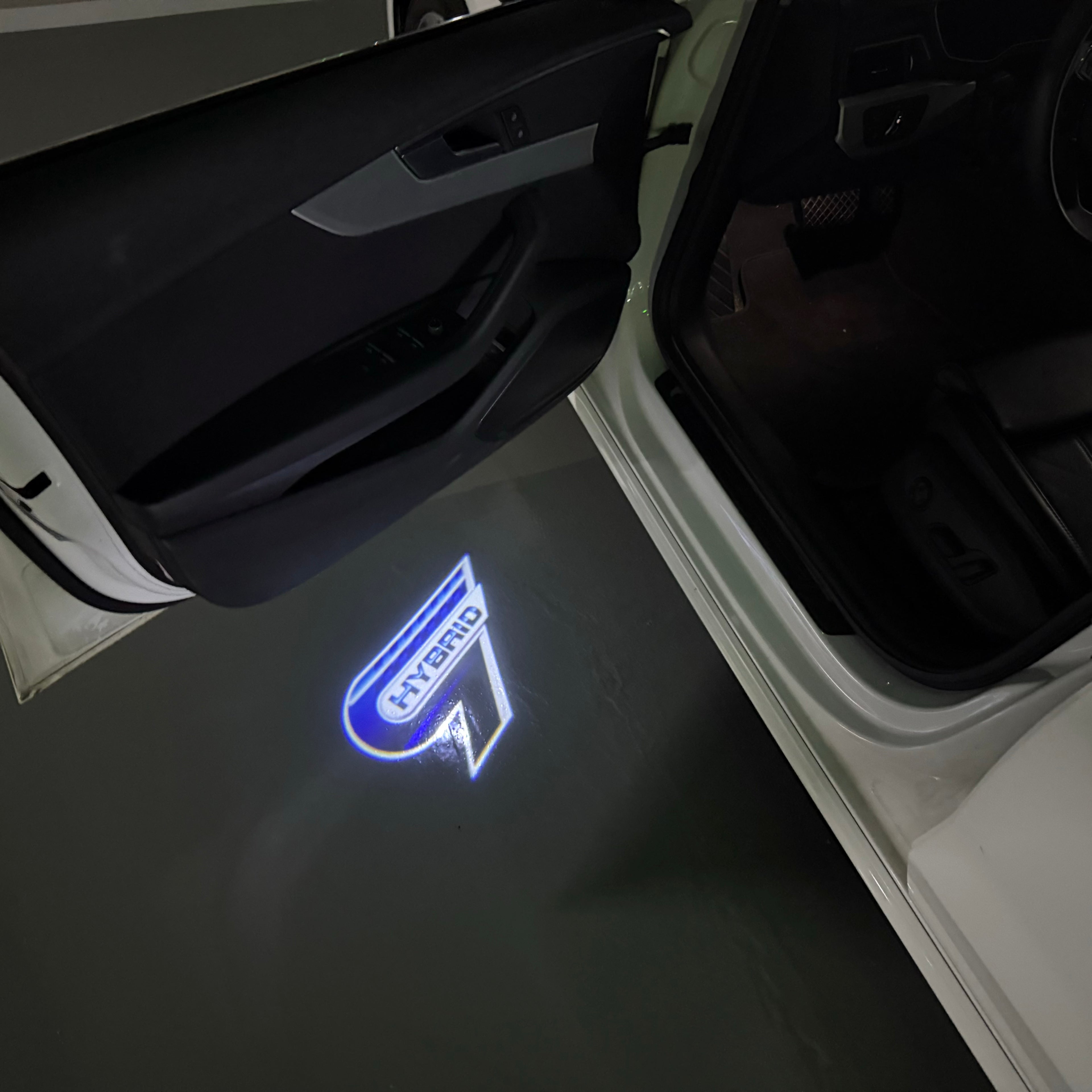 LEXUS  HYBRID  LOGO PROJECROTR LIGHTS (quantity 1 = 1 sets/2 door lights)Nr.01a61