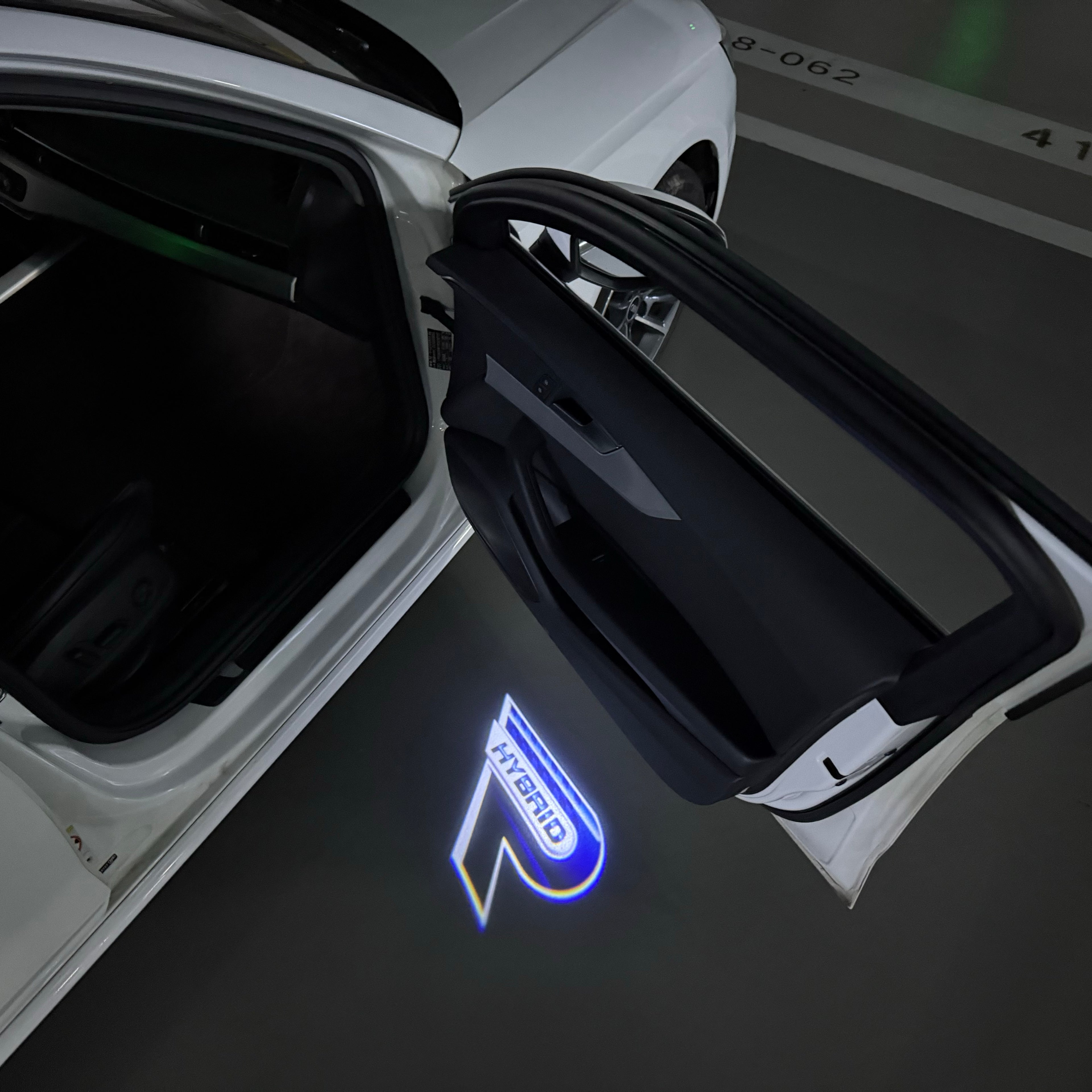 LEXUS  HYBRID  LOGO PROJECROTR LIGHTS (quantity 1 = 1 sets/2 door lights)Nr.01a61