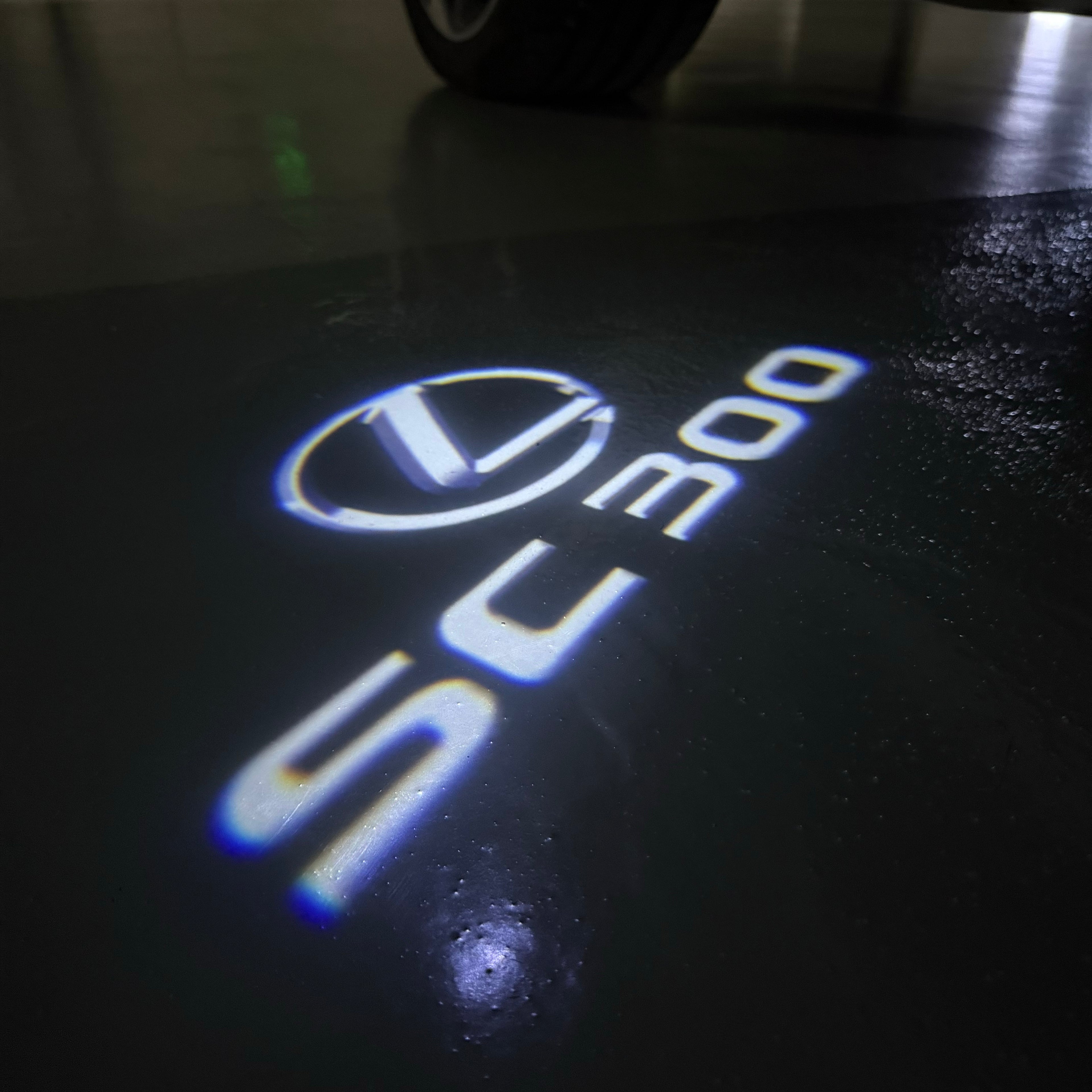 LEXUS LOGO PROJECTOR LIGHTS Nr.01 (الكمية 1 = 1 مجموعة / 2 أضواء باب)