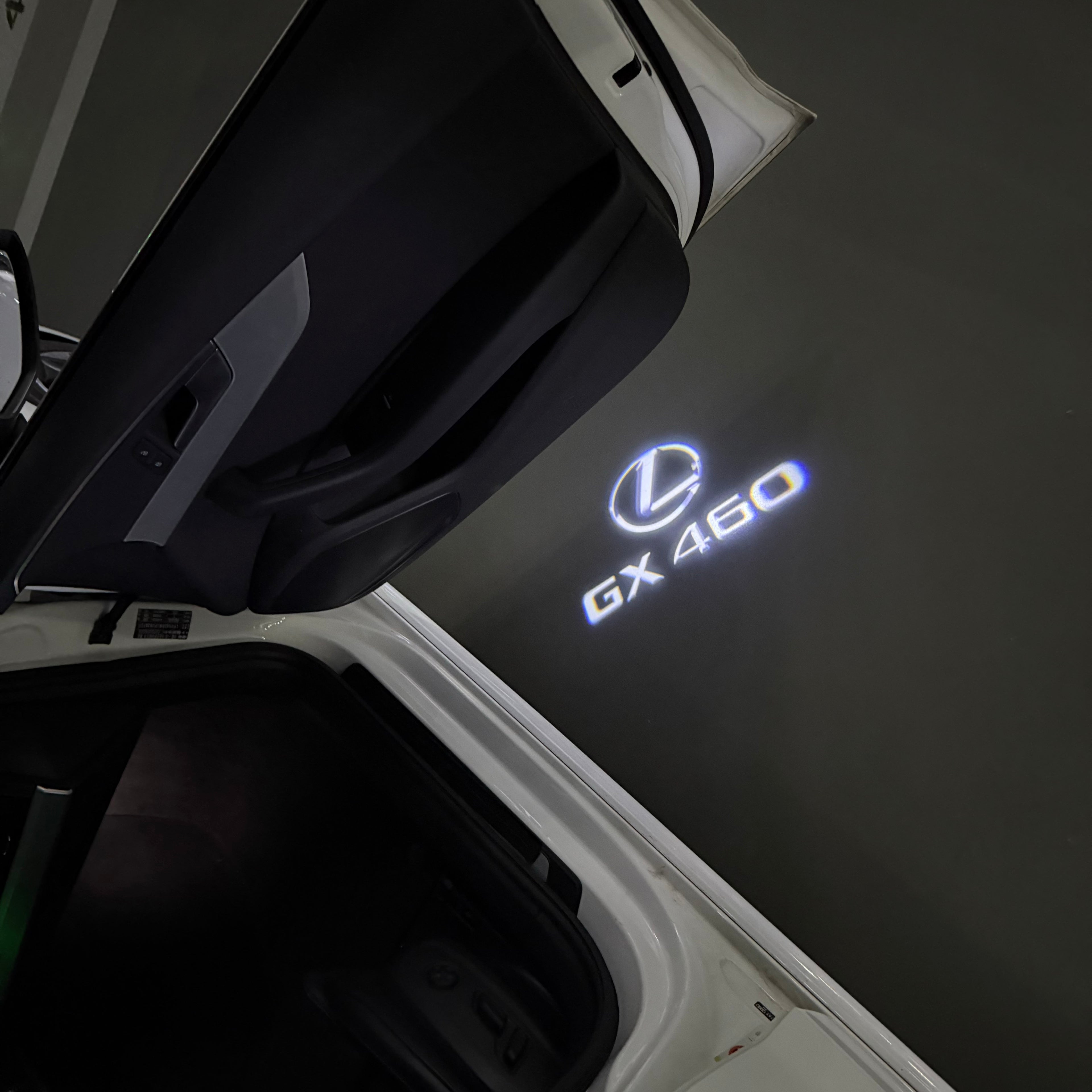 LEXUS GX 460 LOGO PROJECROTR LIGHTS (quantity 1 = 1 sets/2 door lights)Nr.01a68