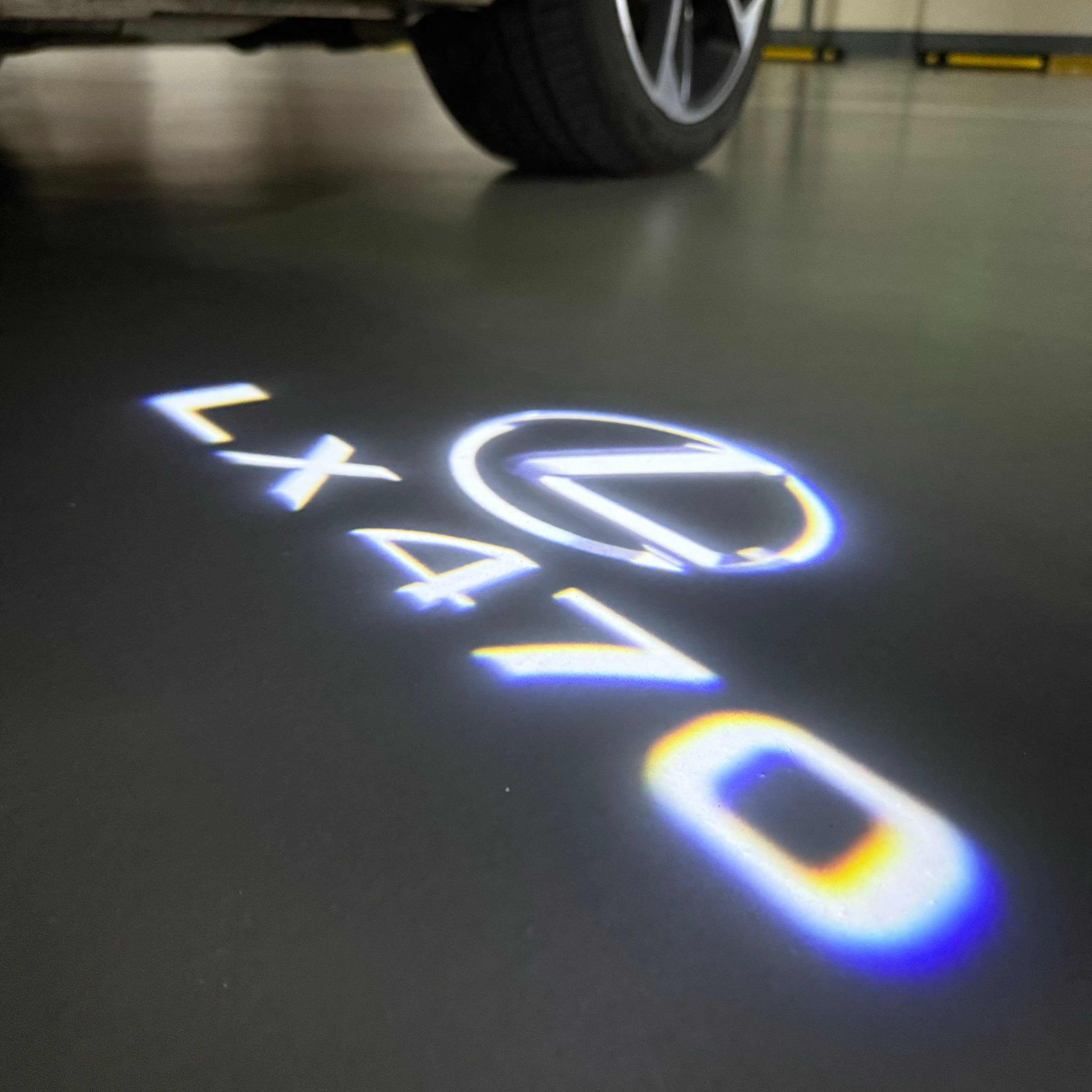 LEXUS LOGO PROJECTOR LIGHTS Nr.01 (الكمية 1 = 1 مجموعة / 2 أضواء باب)