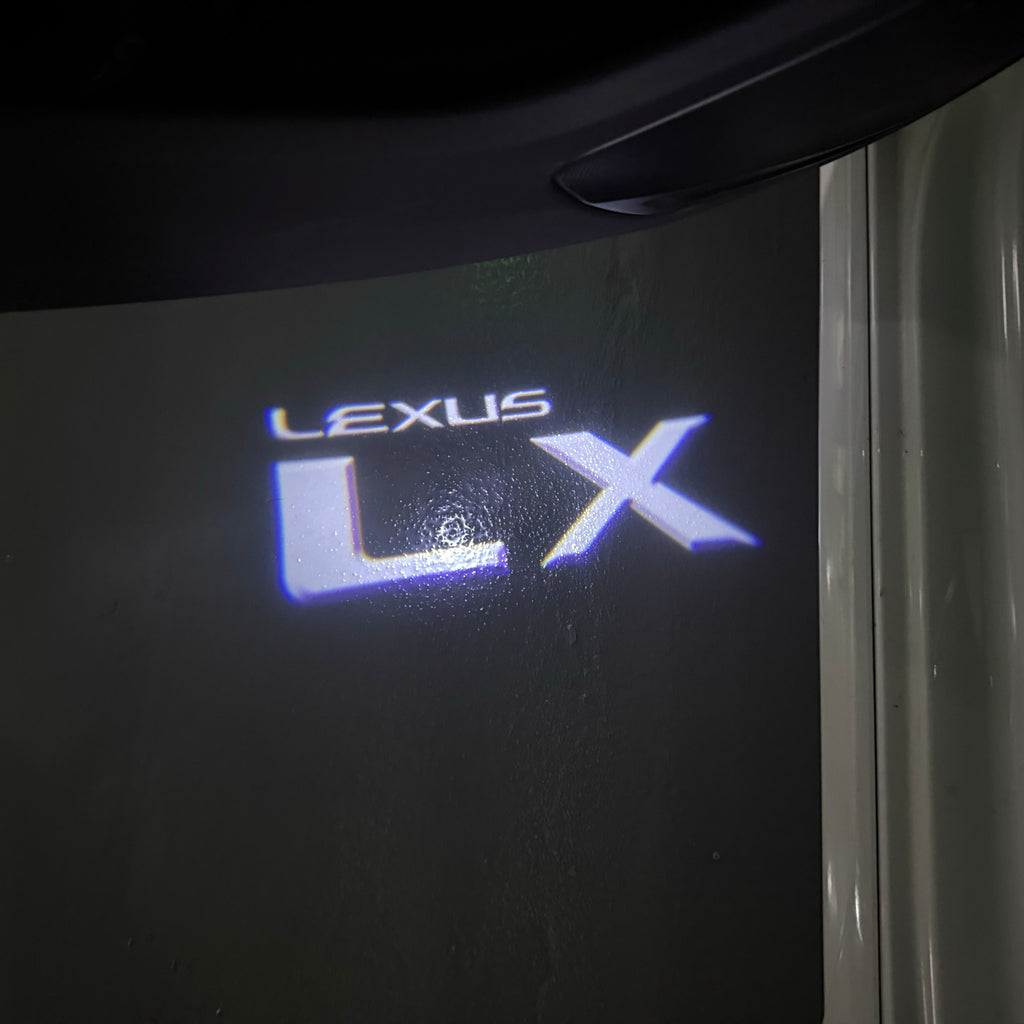 LEXUS LOGO PROJECTOR LIGHTS Nr.01 (الكمية 1 = 1 مجموعة / 2 أضواء باب)