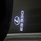 LEXUS LOGO PROJECTOR LIGHTS Nr.01 (الكمية 1 = 1 مجموعة / 2 أضواء باب)