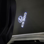 LEXUS LOGO PROJECTOR LIGHTS Nr.01 (الكمية 1 = 1 مجموعة / 2 أضواء باب)