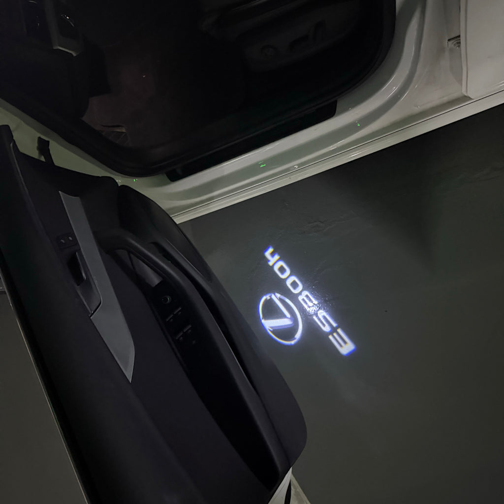 LEXUS LOGO PROJECTOR LIGHTS Nr.01 (الكمية 1 = 1 مجموعة / 2 أضواء باب)