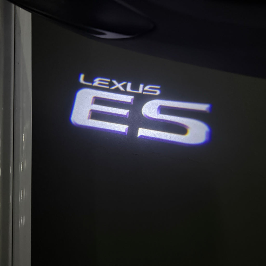 LEXUS LOGO PROJECTOR LIGHTS Nr.01 (الكمية 1 = 1 مجموعة / 2 أضواء باب)