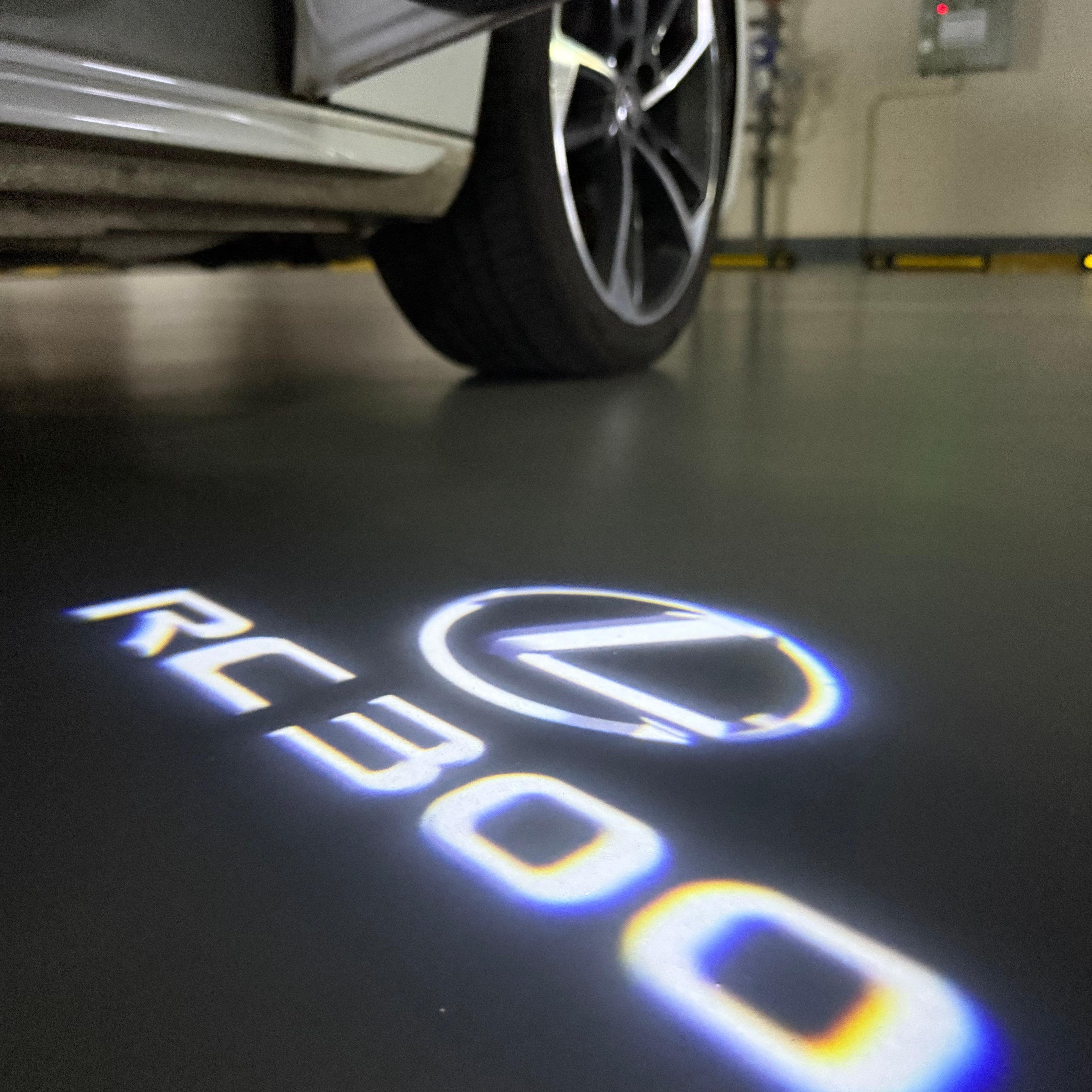 LEXUS LOGO PROJECTOR LIGHTS Nr.01 (الكمية 1 = 1 مجموعة / 2 أضواء باب)