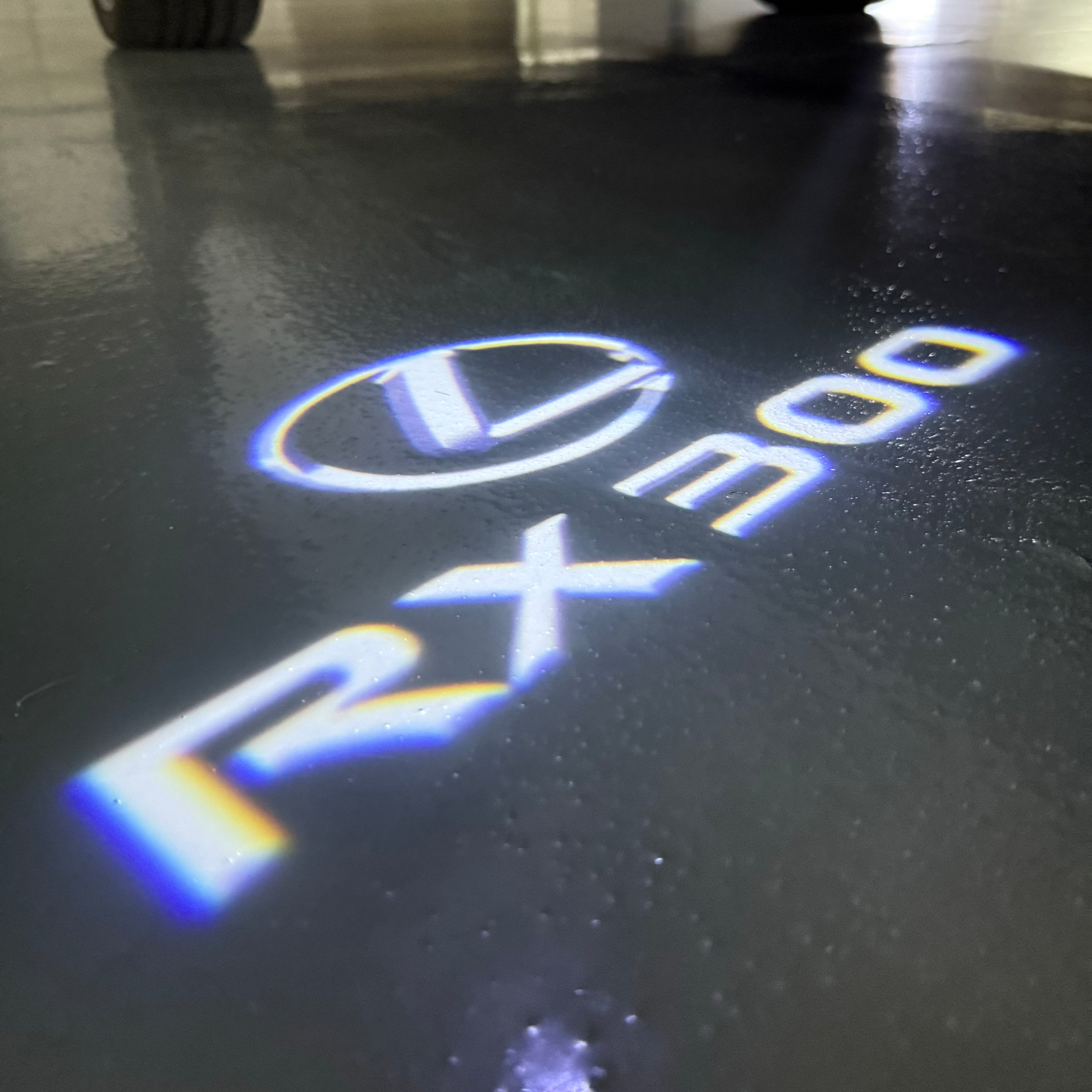 LEXUS LOGO PROJECTOR LIGHTS Nr.01 (الكمية 1 = 1 مجموعة / 2 أضواء باب)