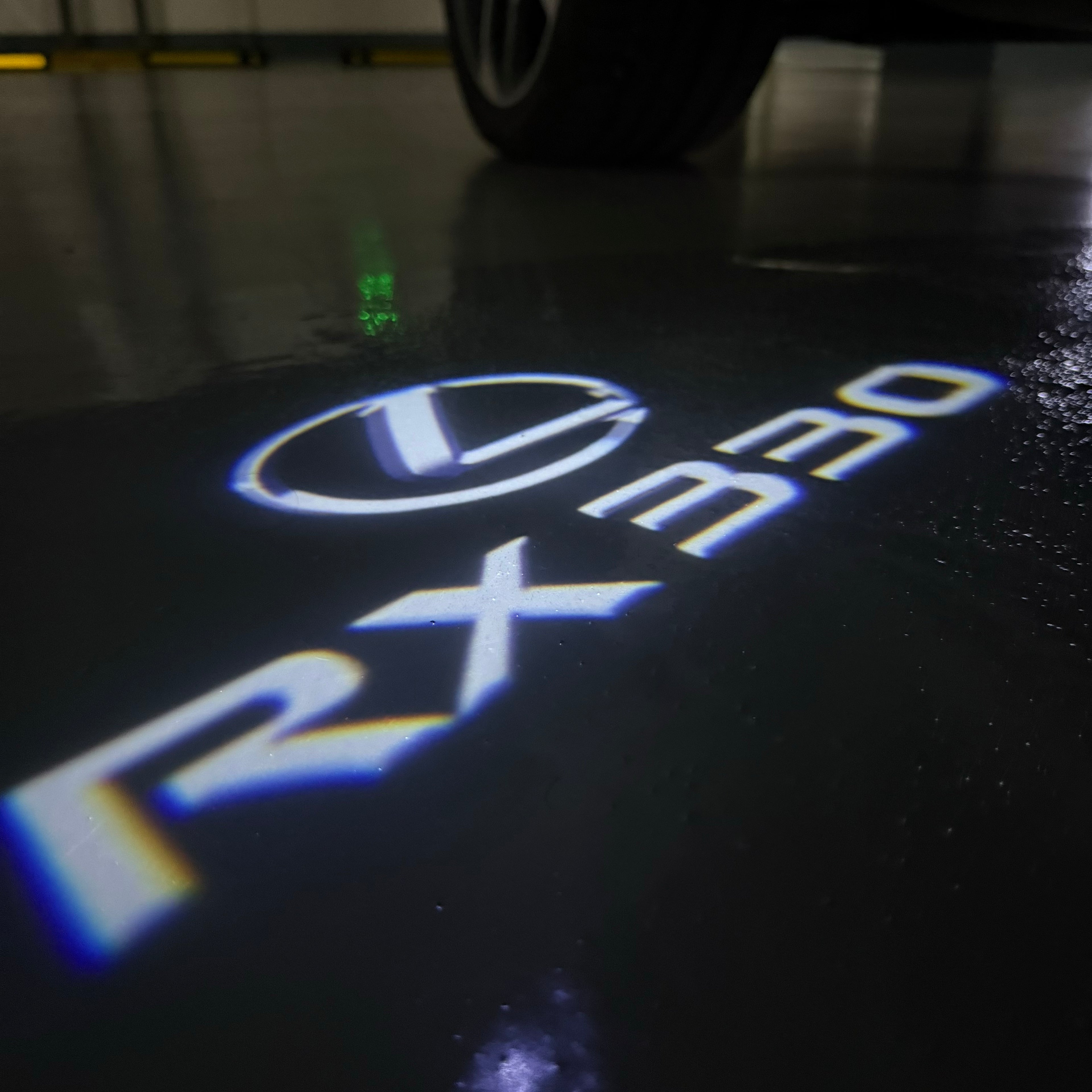 LEXUS LOGO PROJECTOR LIGHTS Nr.01 (الكمية 1 = 1 مجموعة / 2 أضواء باب)