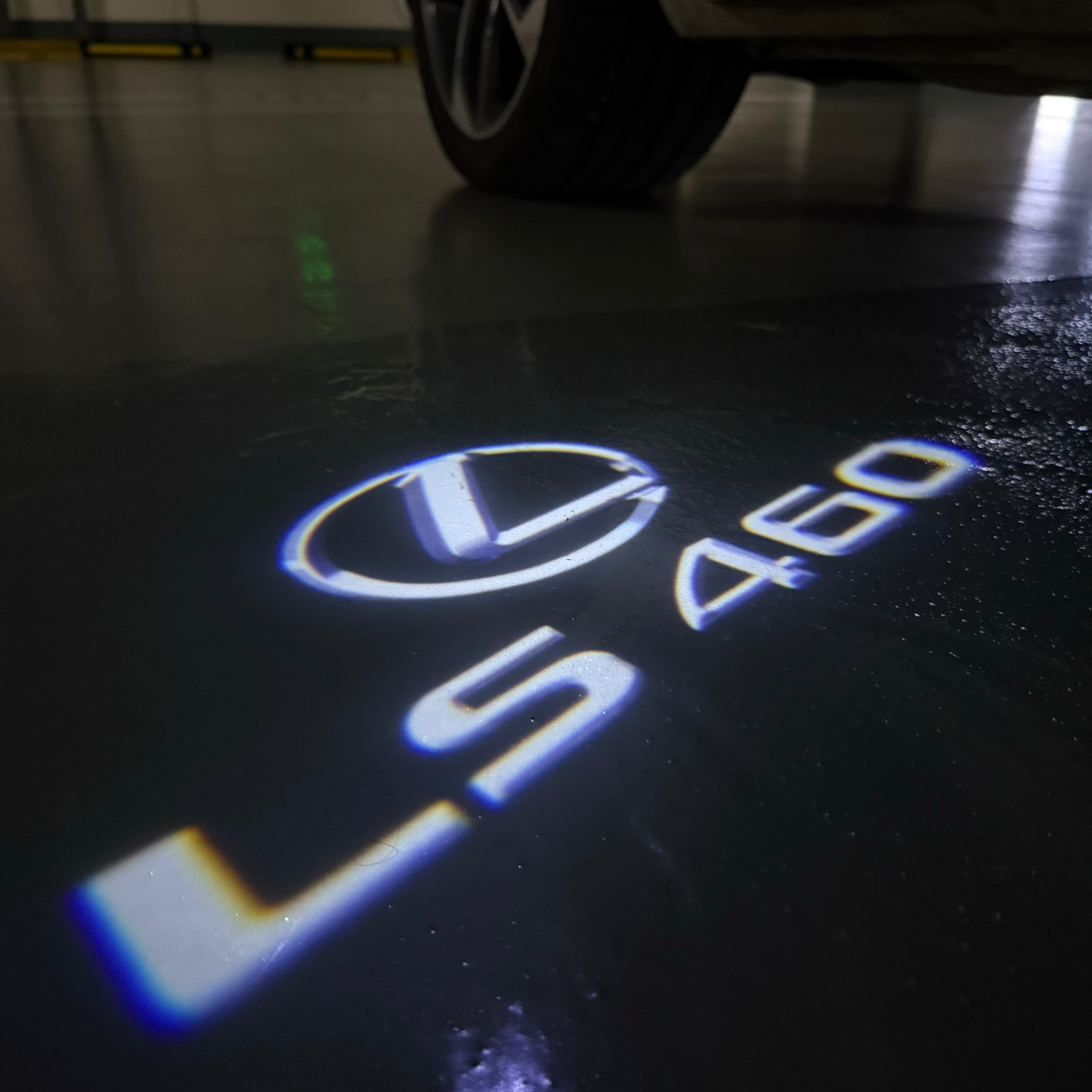 LEXUS LOGO PROJECTOR LIGHTS Nr.01 (الكمية 1 = 1 مجموعة / 2 أضواء باب)