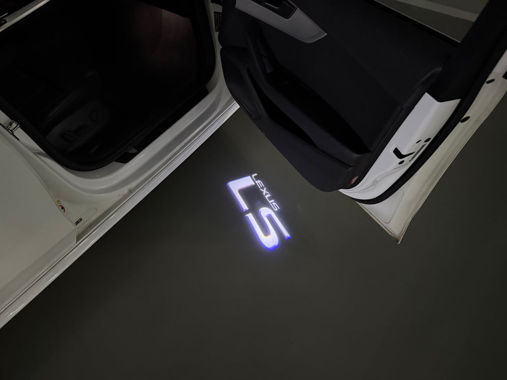 LEXUS LOGO PROJECTOR LIGHTS Nr.01 (الكمية 1 = 1 مجموعة / 2 أضواء باب)