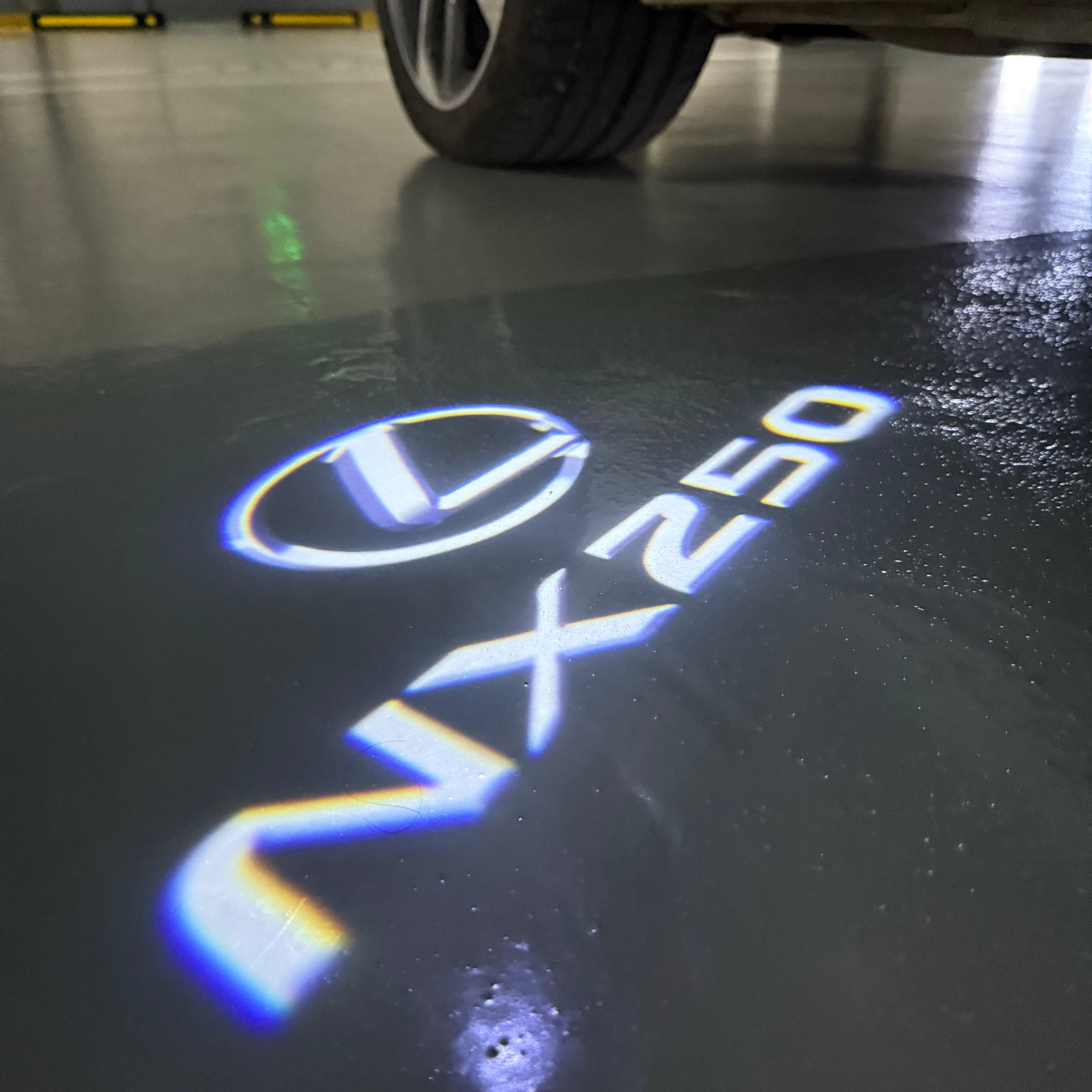 LEXUS LOGO PROJECTOR LIGHTS Nr.01 (الكمية 1 = 1 مجموعة / 2 أضواء باب)