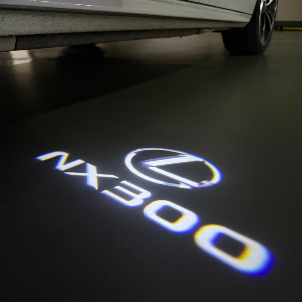LEXUS LOGO PROJECTOR LIGHTS Nr.01 (الكمية 1 = 1 مجموعة / 2 أضواء باب)