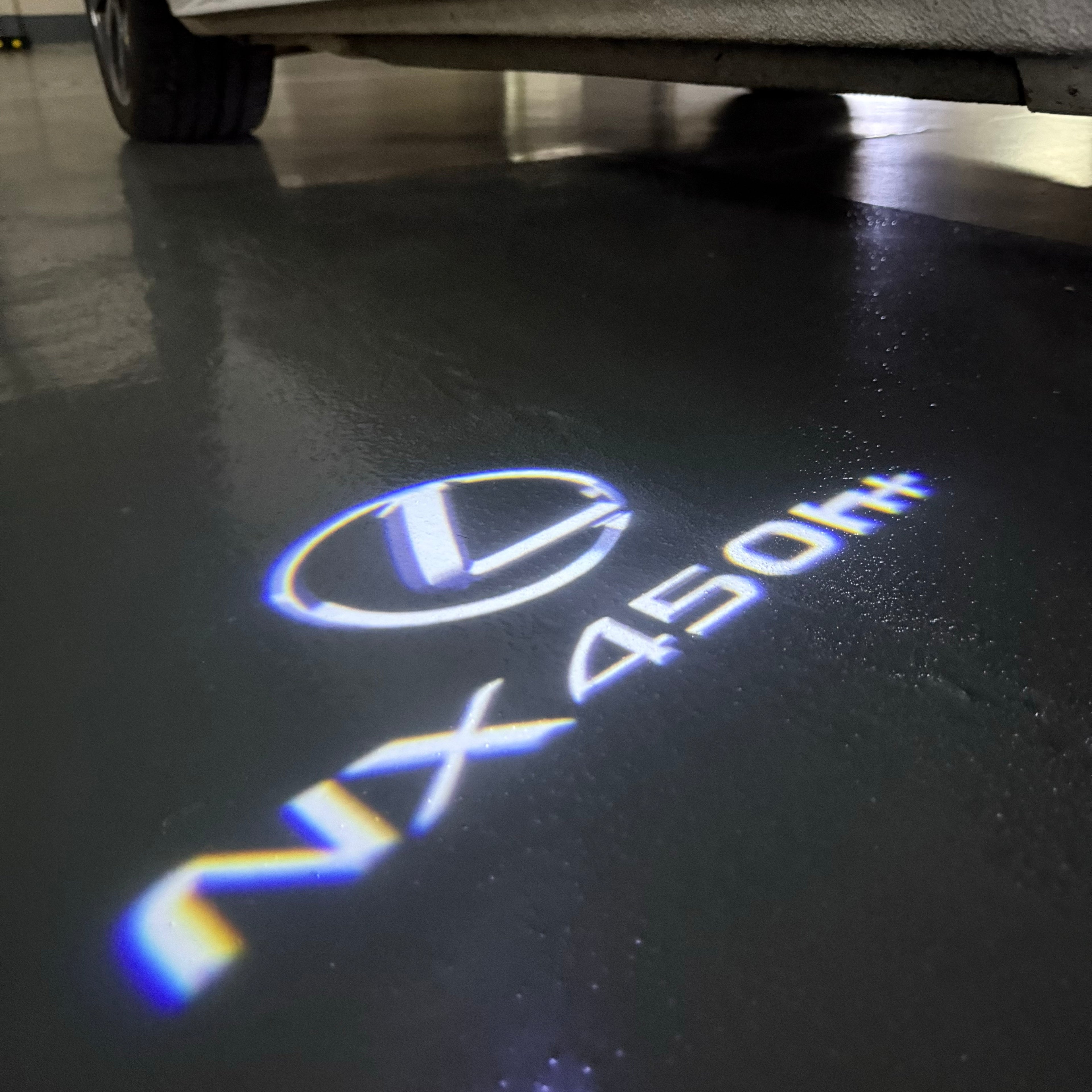 LEXUS LOGO PROJECTOR LIGHTS Nr.01 (الكمية 1 = 1 مجموعة / 2 أضواء باب)