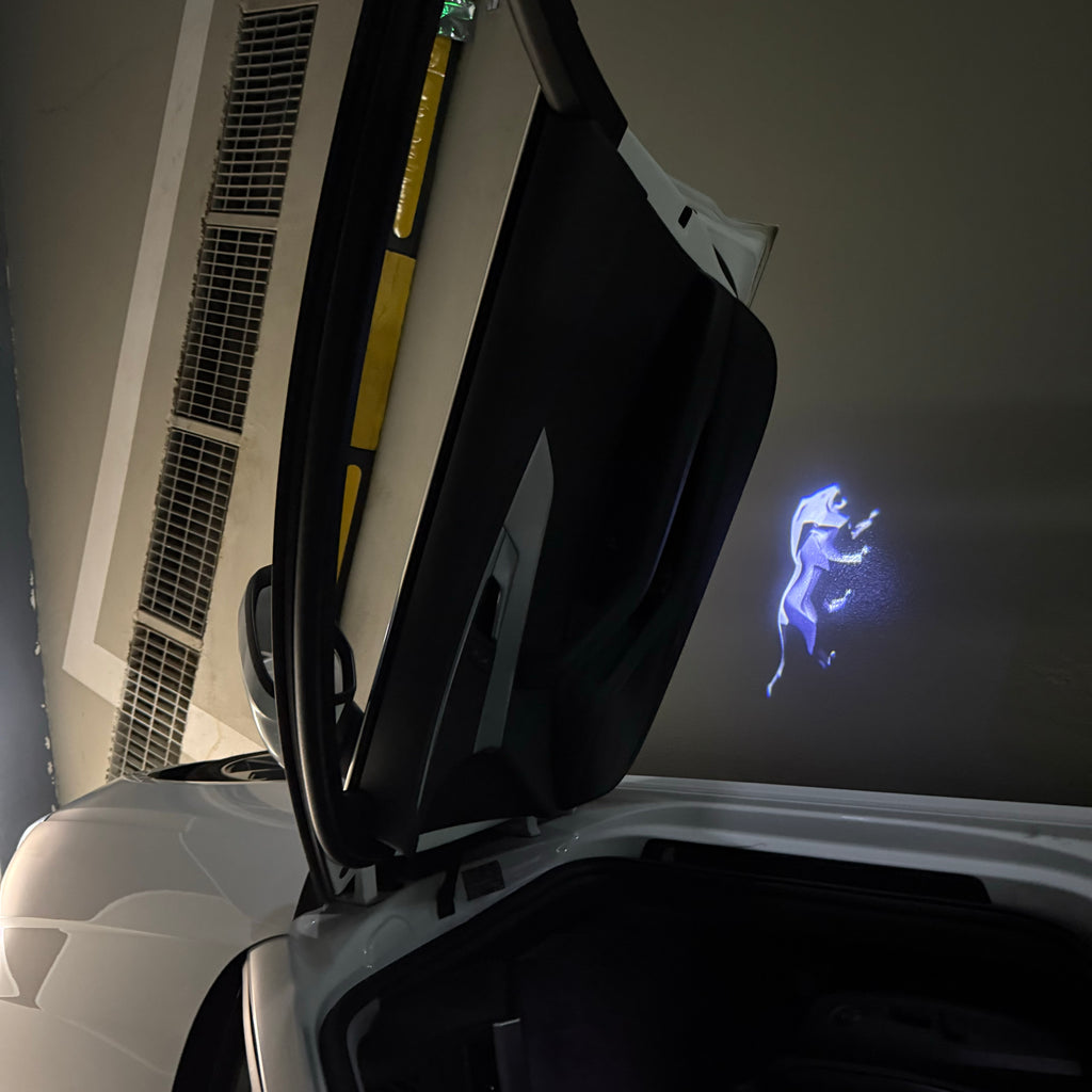 BMW M3 LOGO PROJECTOR LIGHTS Nr.24 (الكمية 1 = 1 مجموعة / 2 أضواء باب)