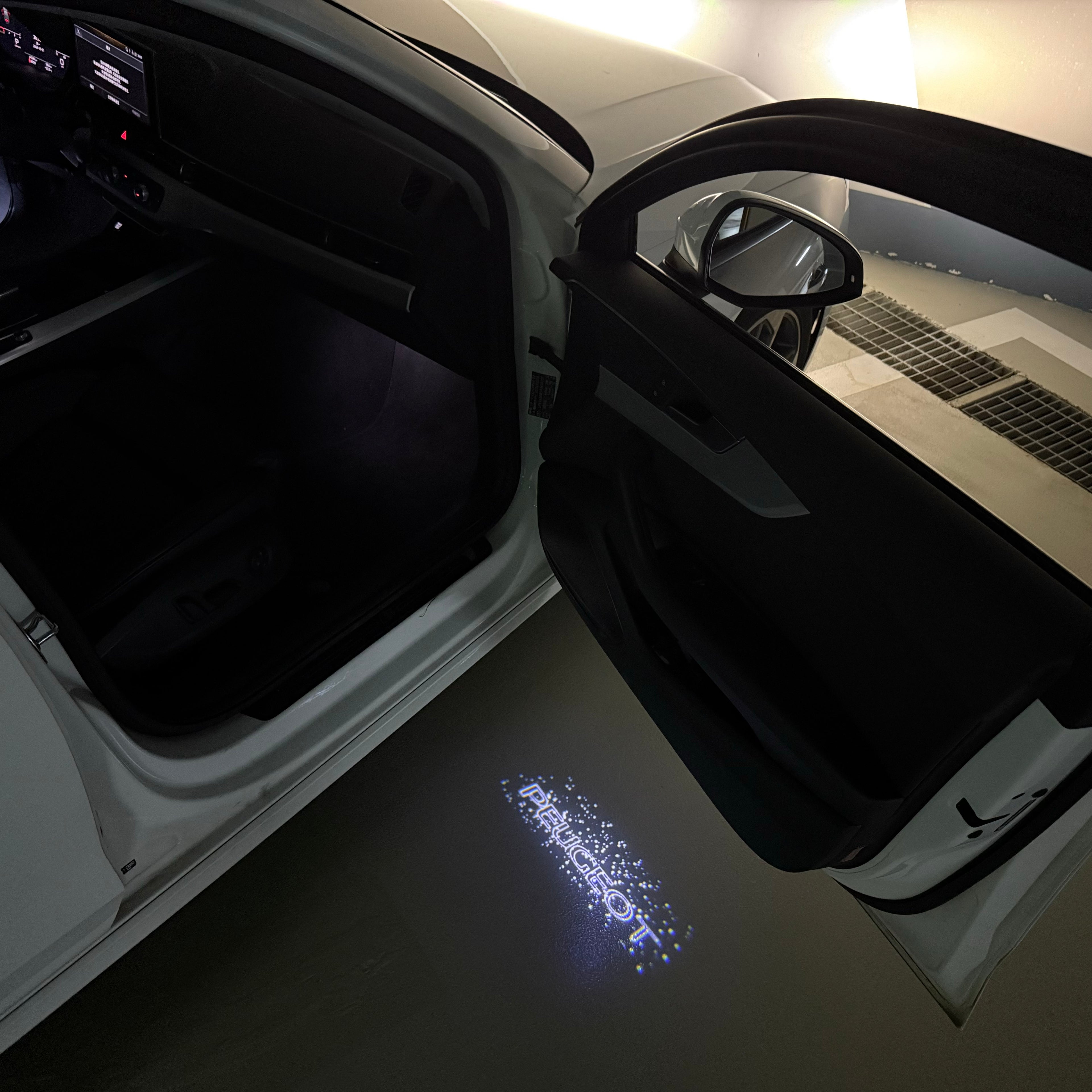 BMW M3 LOGO PROJECTOR LIGHTS Nr.24 (الكمية 1 = 1 مجموعة / 2 أضواء باب)