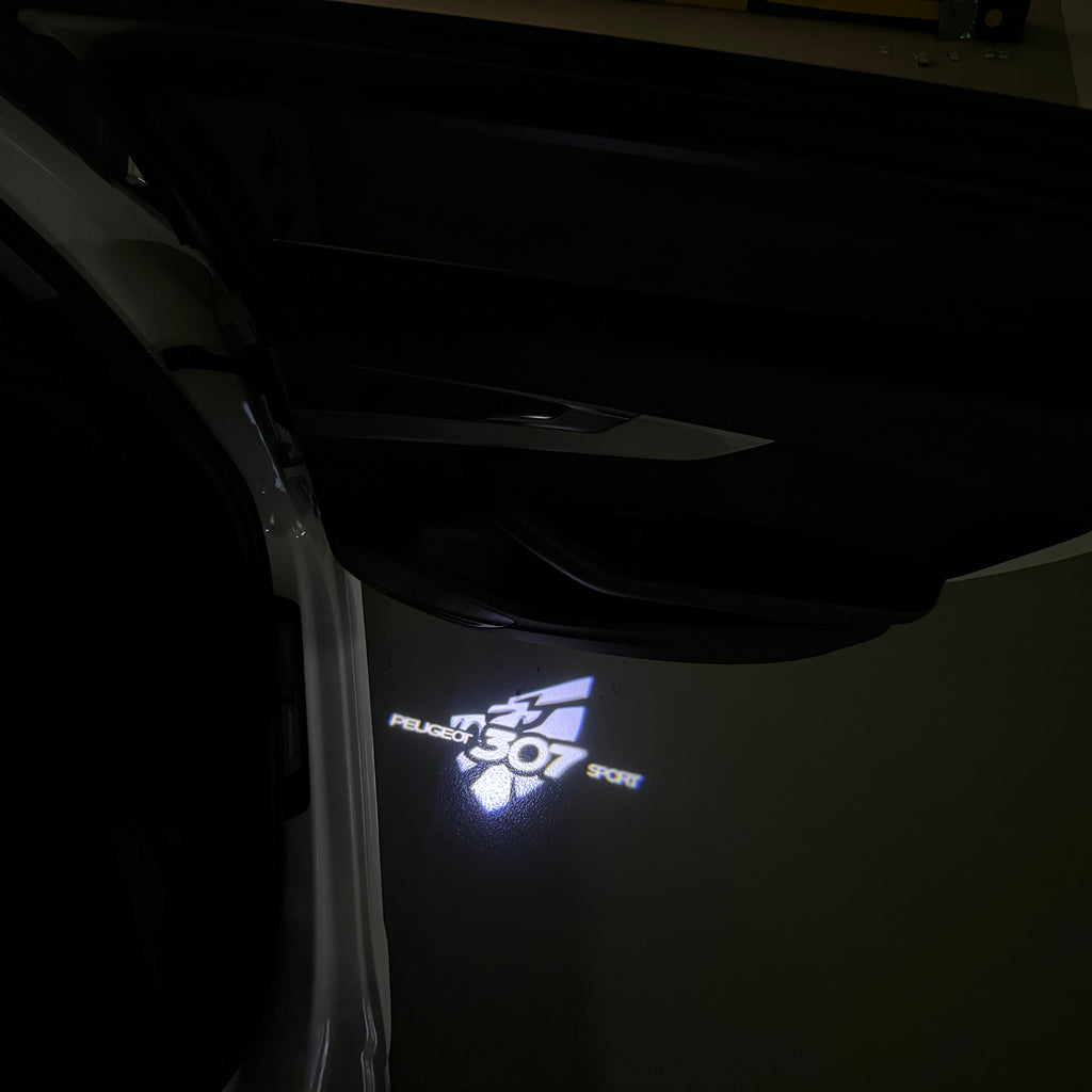 BMW M3 LOGO PROJECTOR LIGHTS Nr.24 (الكمية 1 = 1 مجموعة / 2 أضواء باب)
