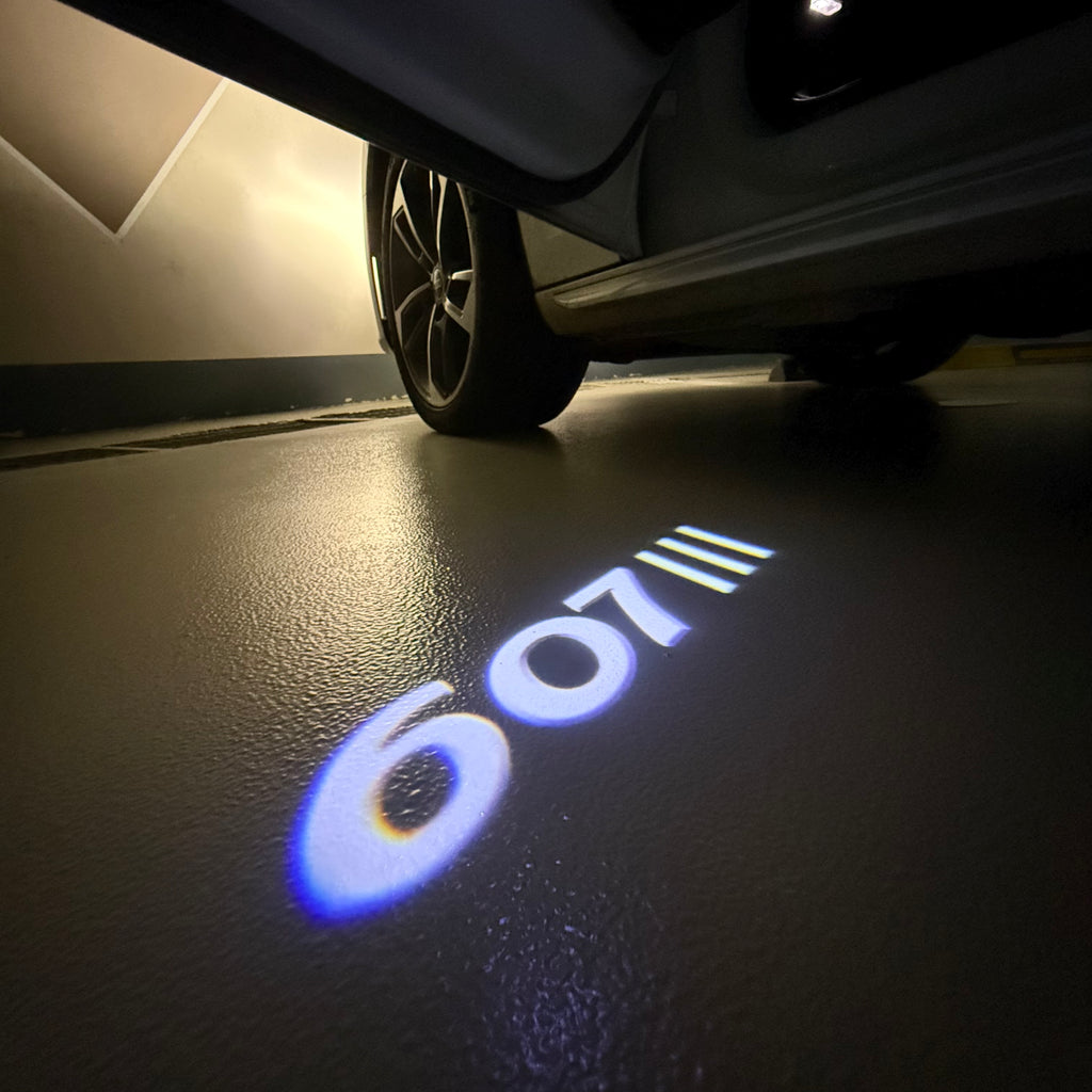 BMW M3 LOGO PROJECTOR LIGHTS Nr.24 (الكمية 1 = 1 مجموعة / 2 أضواء باب)