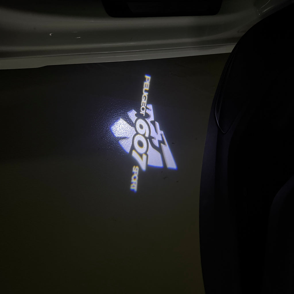 BMW M3 LOGO PROJECTOR LIGHTS Nr.24 (الكمية 1 = 1 مجموعة / 2 أضواء باب)