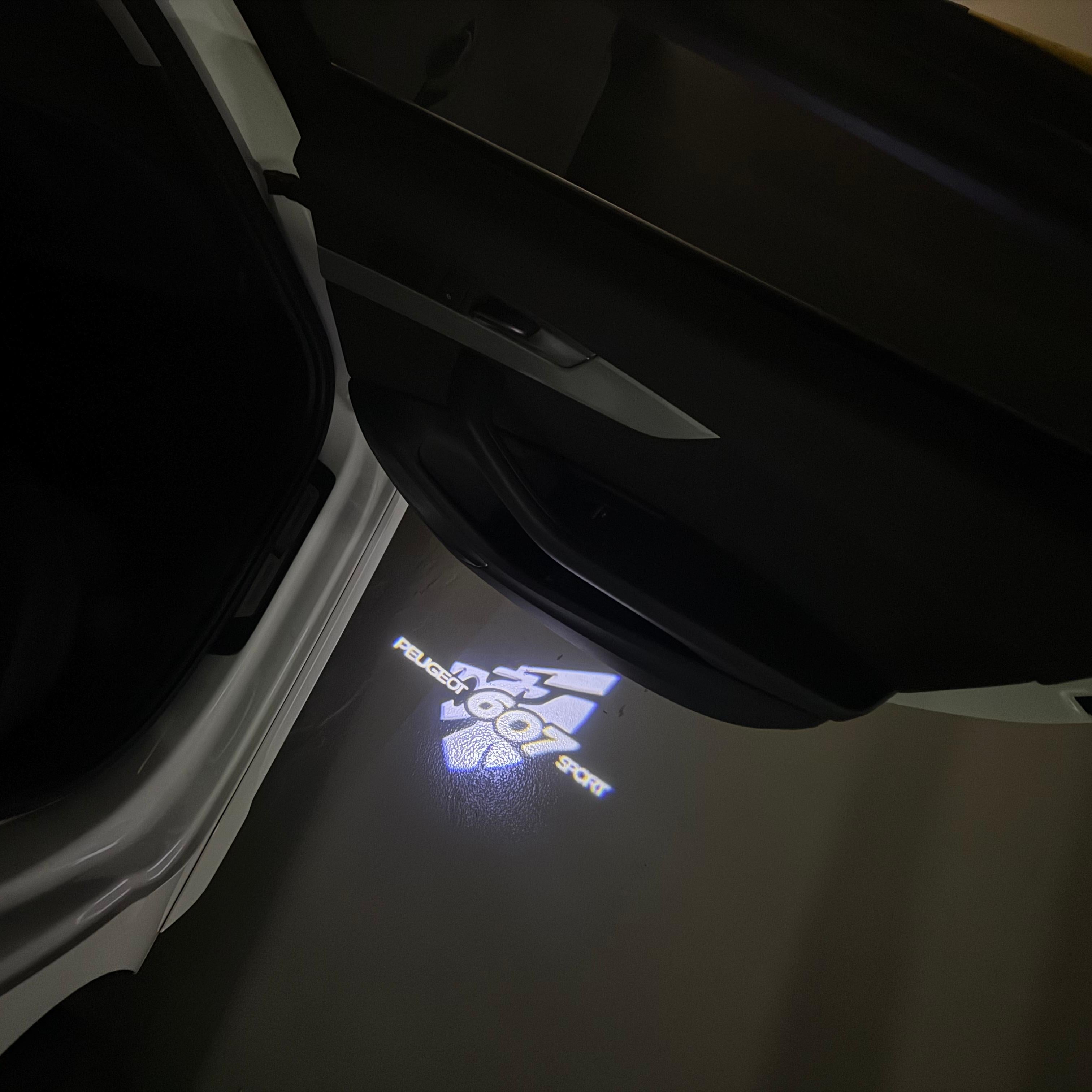 BMW M3 LOGO PROJECTOR LIGHTS Nr.24 (الكمية 1 = 1 مجموعة / 2 أضواء باب)