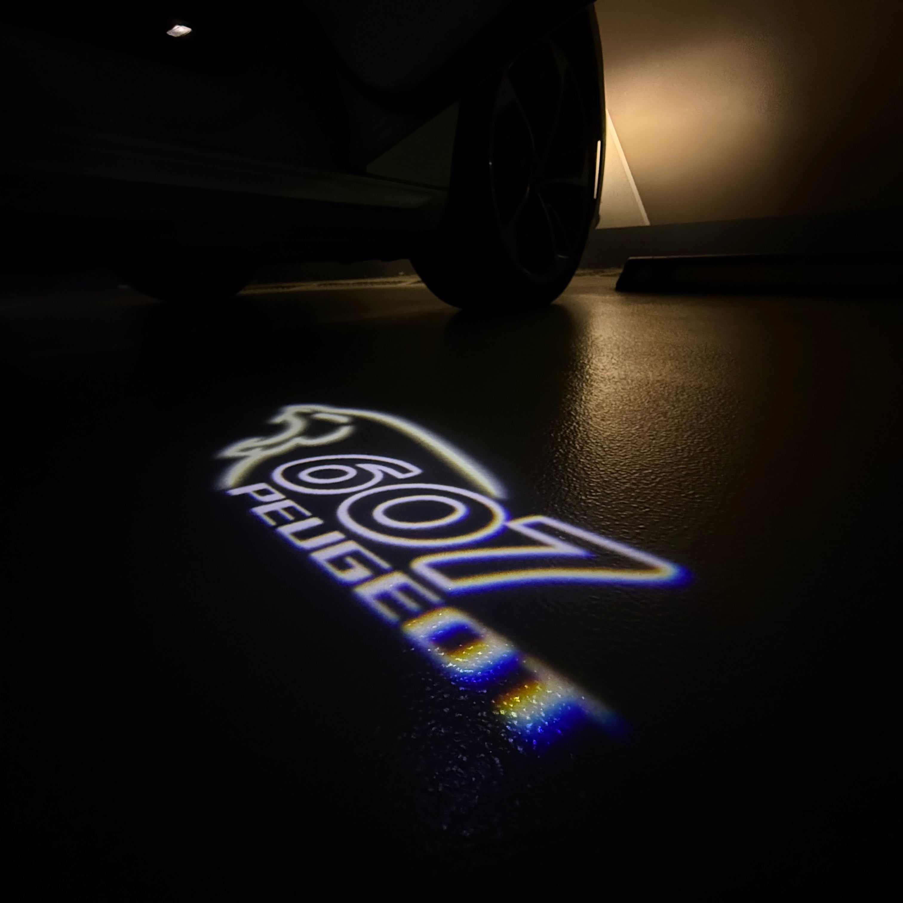BMW M3 LOGO PROJECTOR LIGHTS Nr.24 (الكمية 1 = 1 مجموعة / 2 أضواء باب)