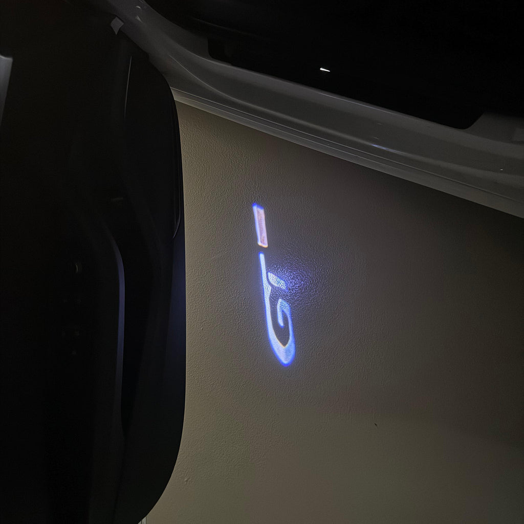 BMW M3 LOGO PROJECTOR LIGHTS Nr.24 (الكمية 1 = 1 مجموعة / 2 أضواء باب)