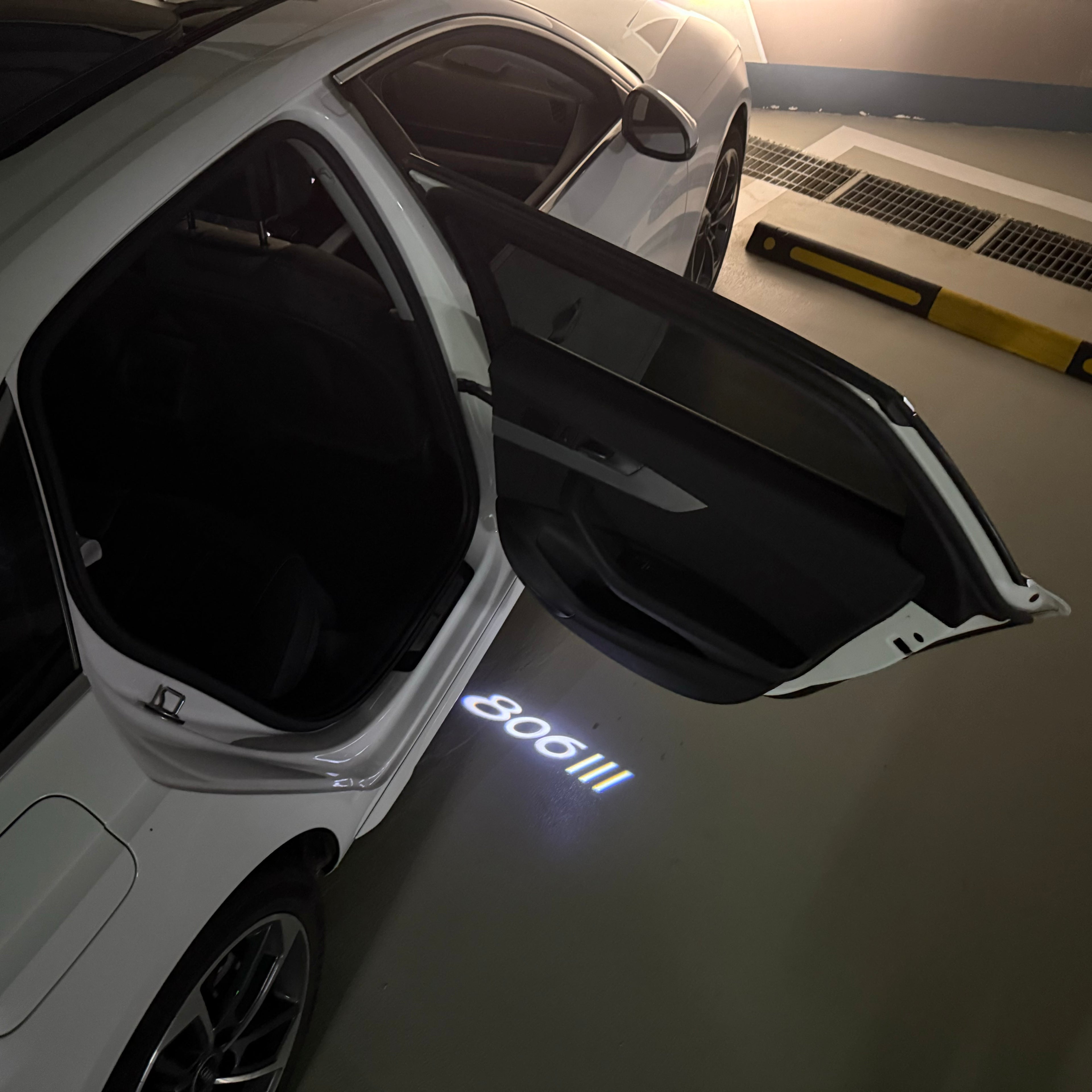 BMW M3 LOGO PROJECTOR LIGHTS Nr.24 (الكمية 1 = 1 مجموعة / 2 أضواء باب)