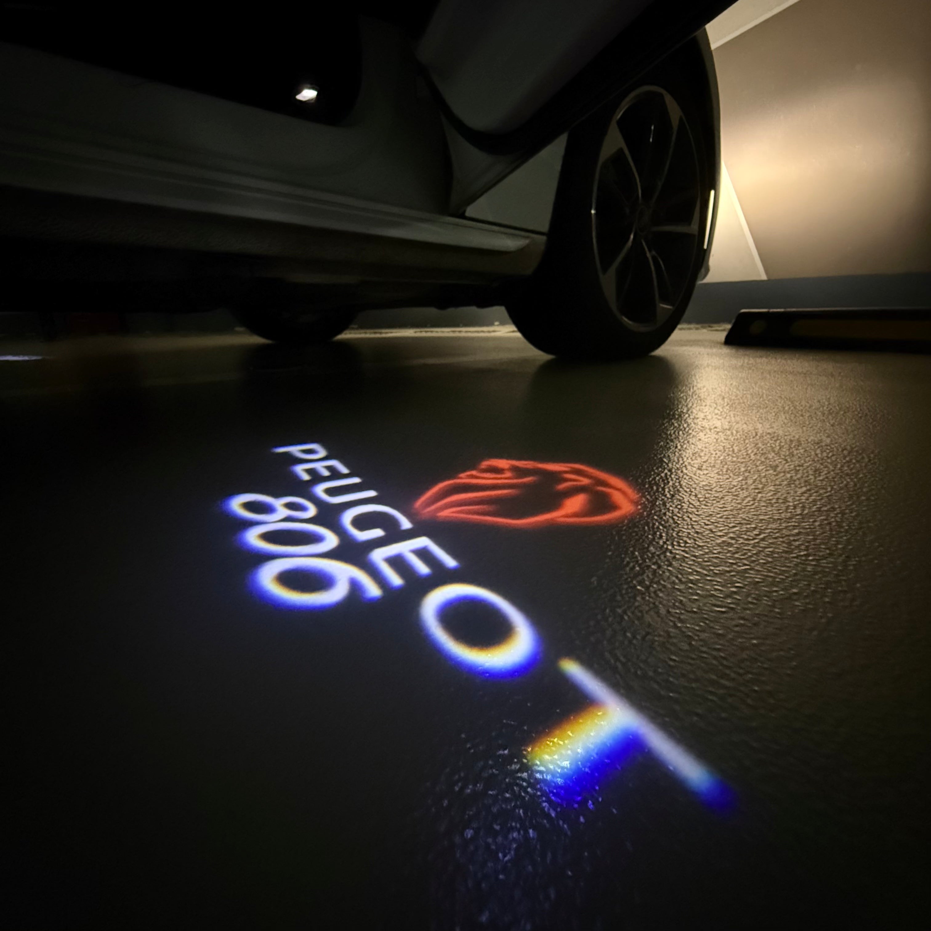 BMW M3 LOGO PROJECTOR LIGHTS Nr.24 (الكمية 1 = 1 مجموعة / 2 أضواء باب)