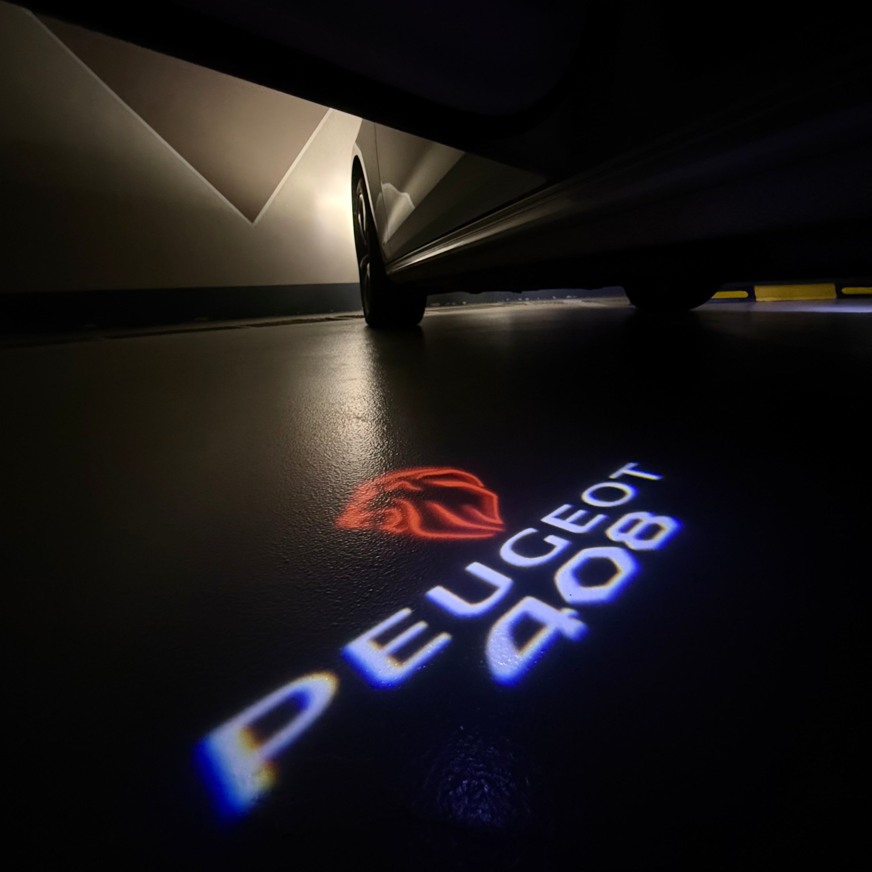 BMW M3 LOGO PROJECTOR LIGHTS Nr.24 (الكمية 1 = 1 مجموعة / 2 أضواء باب)