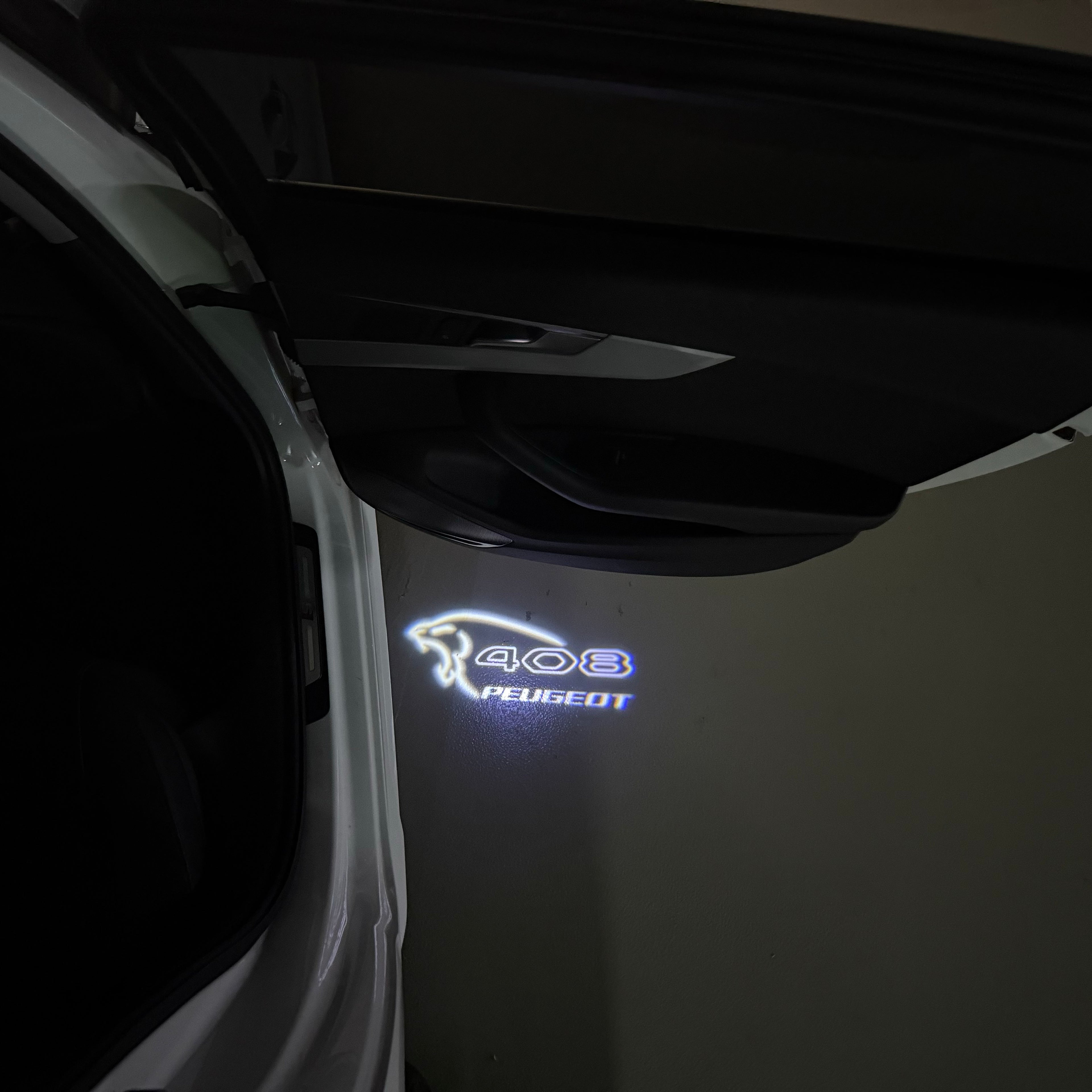BMW M3 LOGO PROJECTOR LIGHTS Nr.24 (الكمية 1 = 1 مجموعة / 2 أضواء باب)