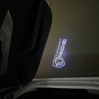 BMW M3 LOGO PROJECTOR LIGHTS Nr.24 (الكمية 1 = 1 مجموعة / 2 أضواء باب)