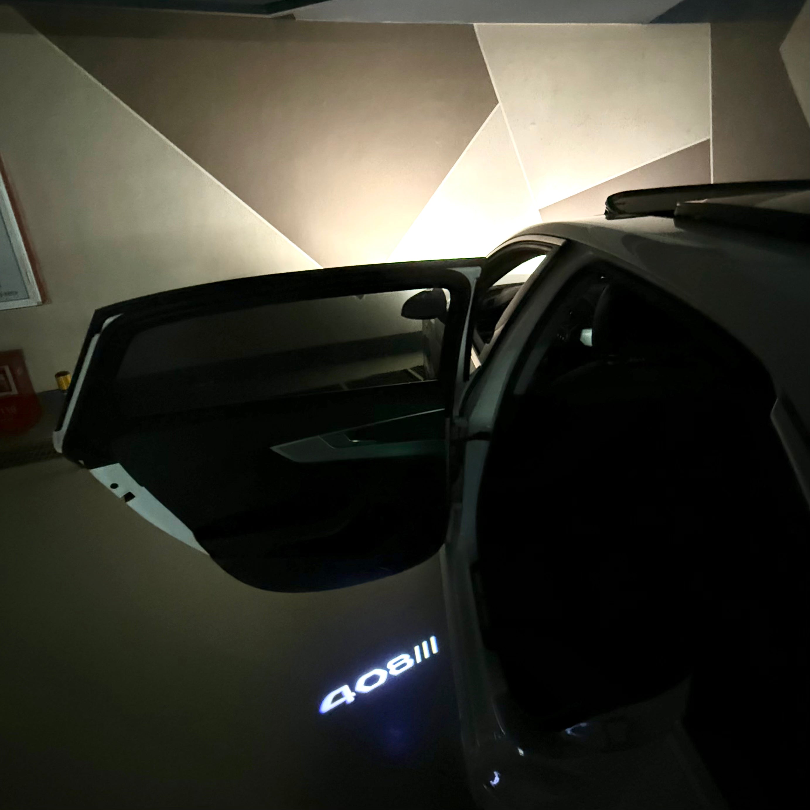 BMW M3 LOGO PROJECTOR LIGHTS Nr.24 (الكمية 1 = 1 مجموعة / 2 أضواء باب)