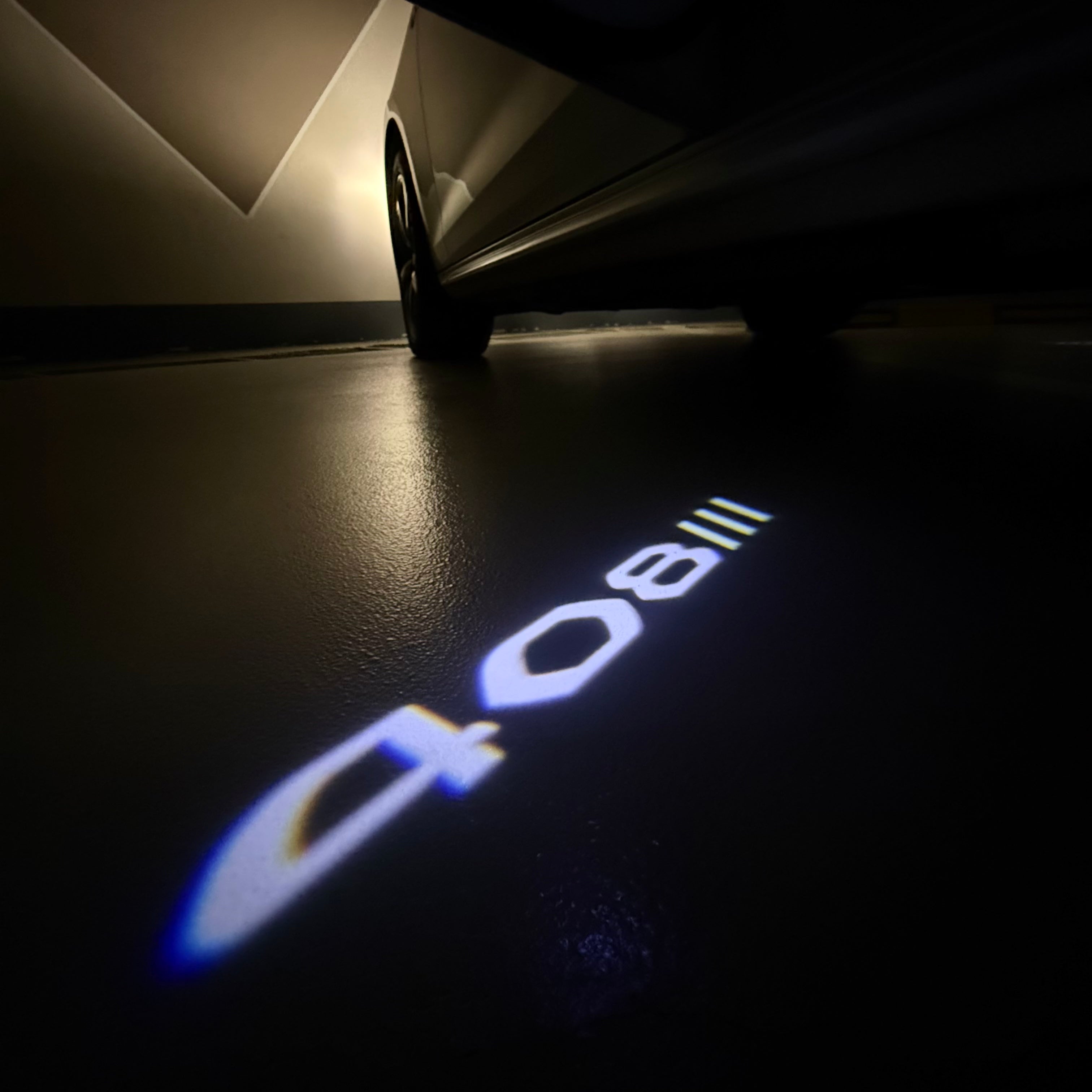 BMW M3 LOGO PROJECTOR LIGHTS Nr.24 (الكمية 1 = 1 مجموعة / 2 أضواء باب)