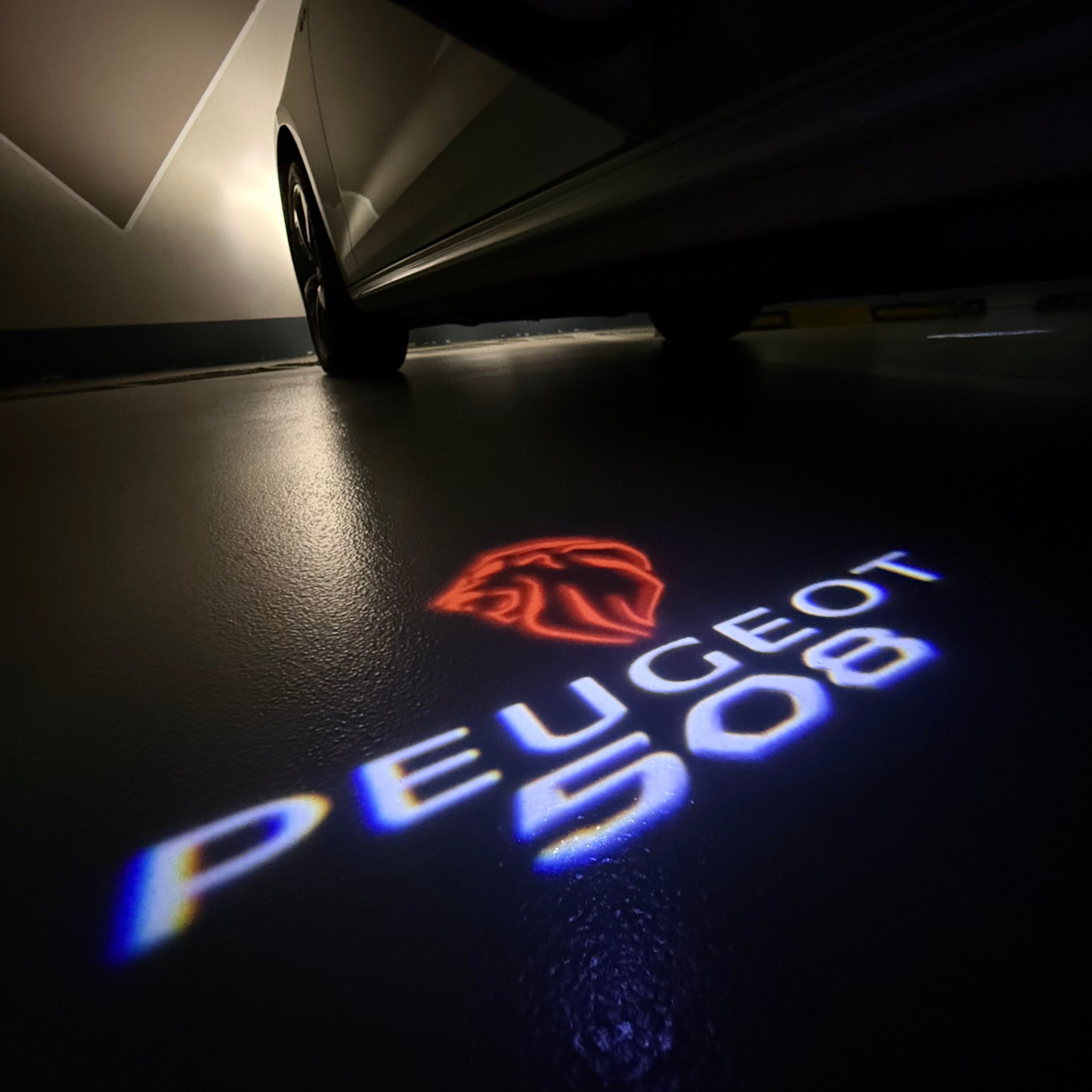 BMW M3 LOGO PROJECTOR LIGHTS Nr.24 (الكمية 1 = 1 مجموعة / 2 أضواء باب)