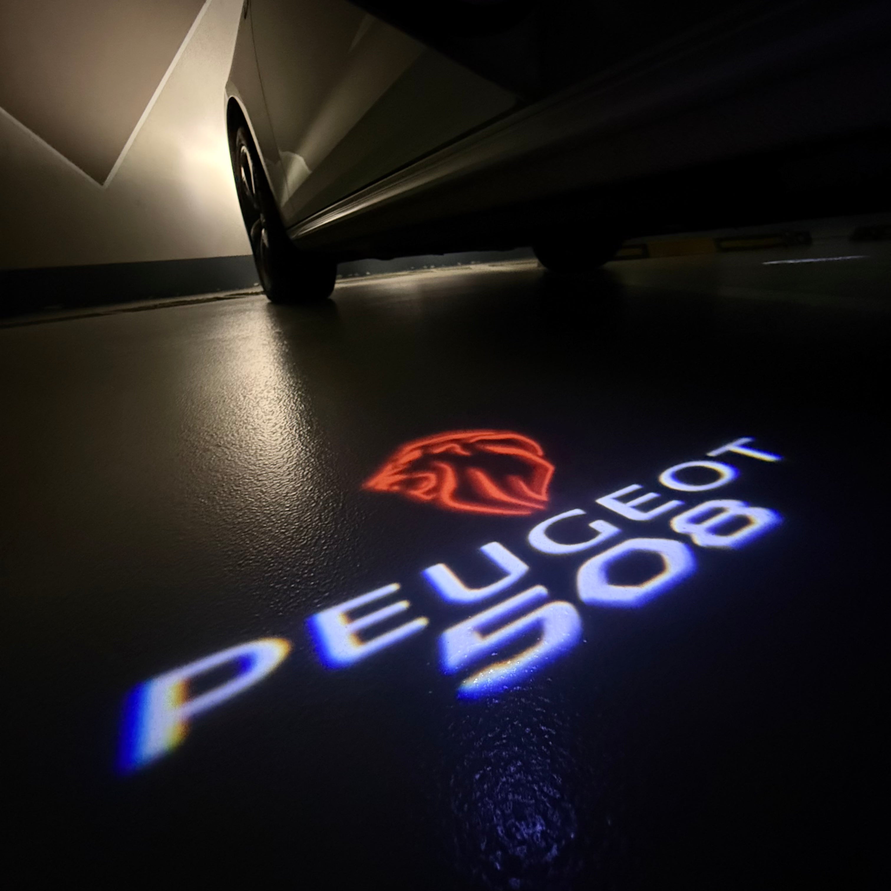 BMW M3 LOGO PROJECTOR LIGHTS Nr.24 (الكمية 1 = 1 مجموعة / 2 أضواء باب)