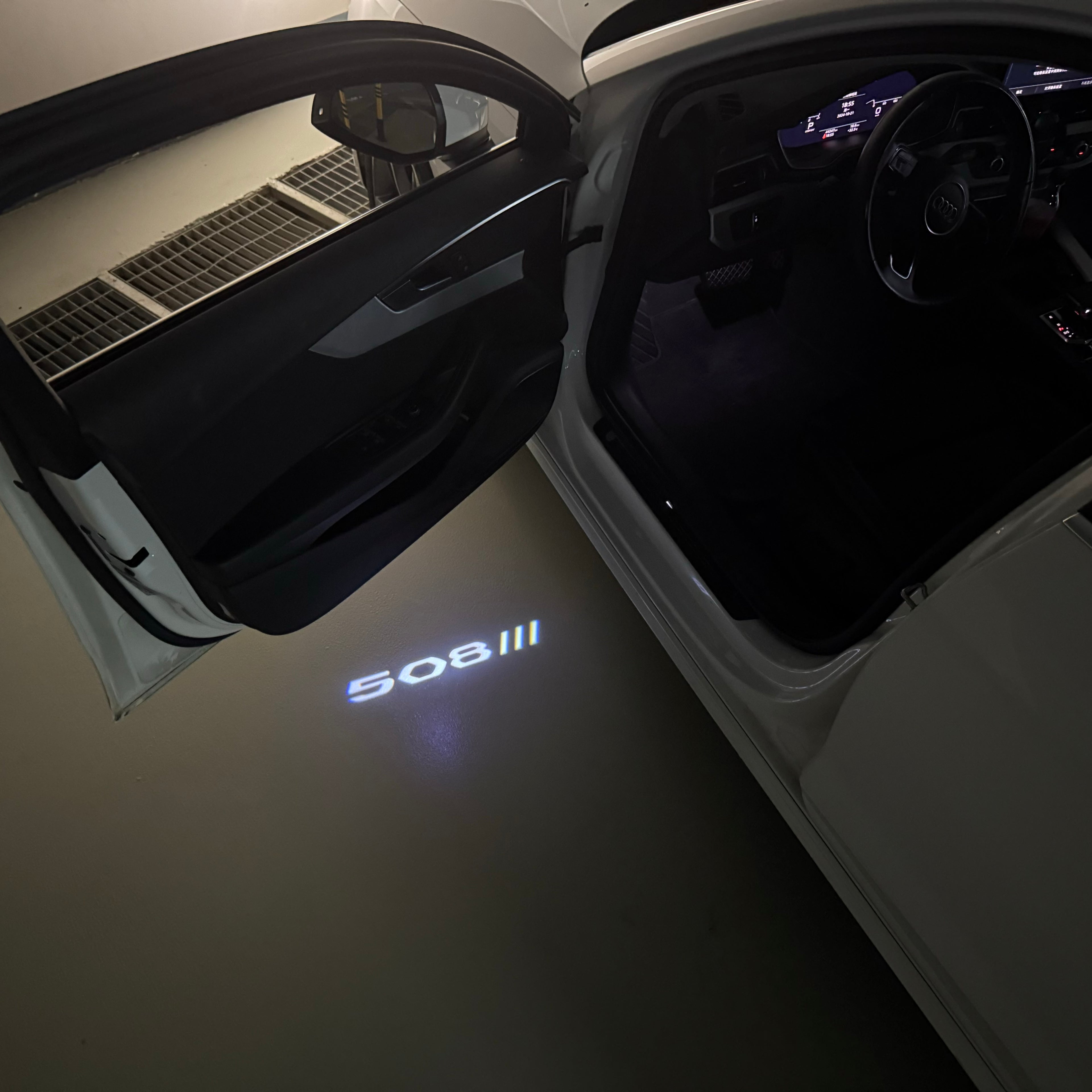 BMW M3 LOGO PROJECTOR LIGHTS Nr.24 (الكمية 1 = 1 مجموعة / 2 أضواء باب)